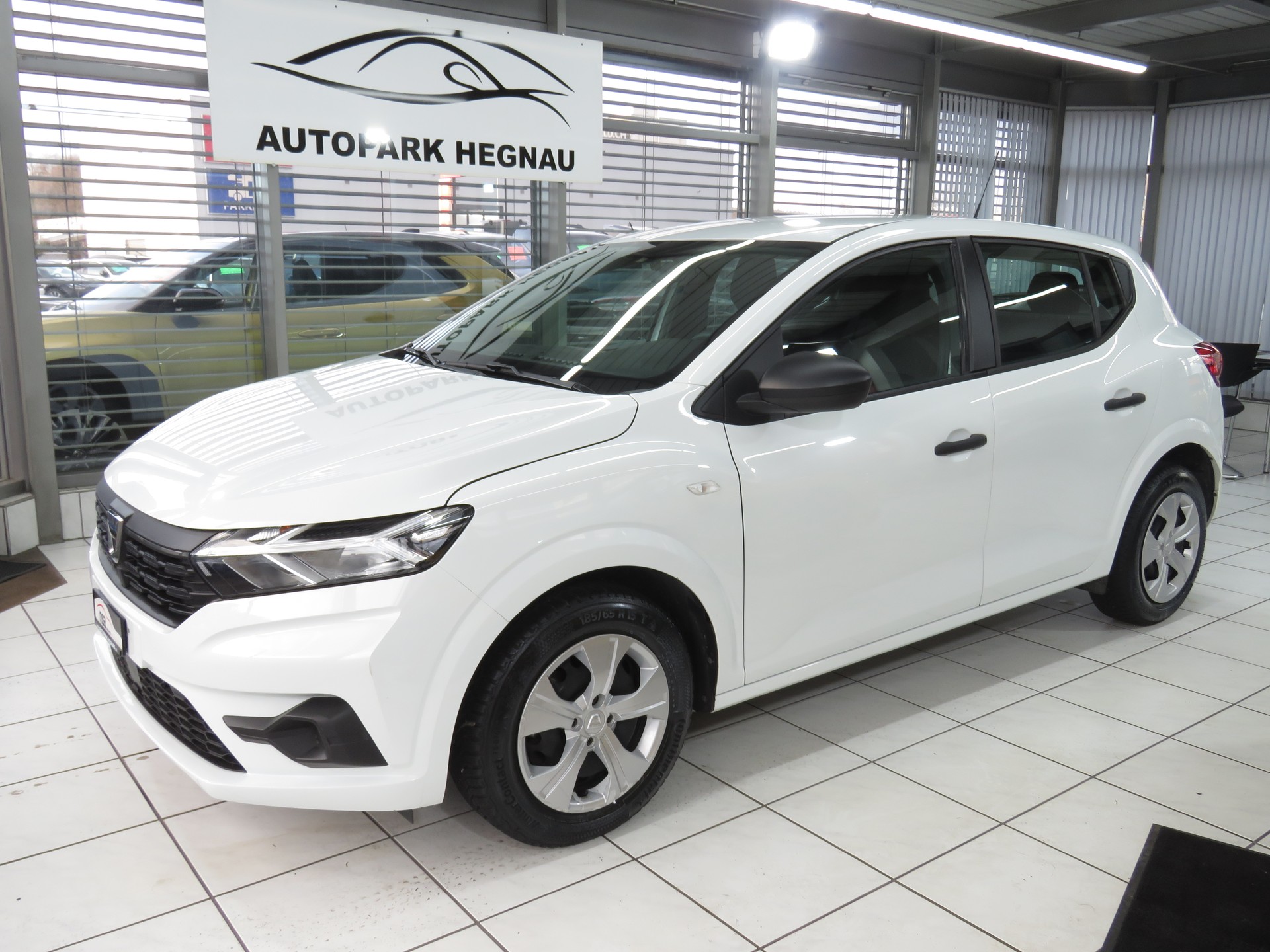 DACIA Sandero SCe 65 Essential-image-0
