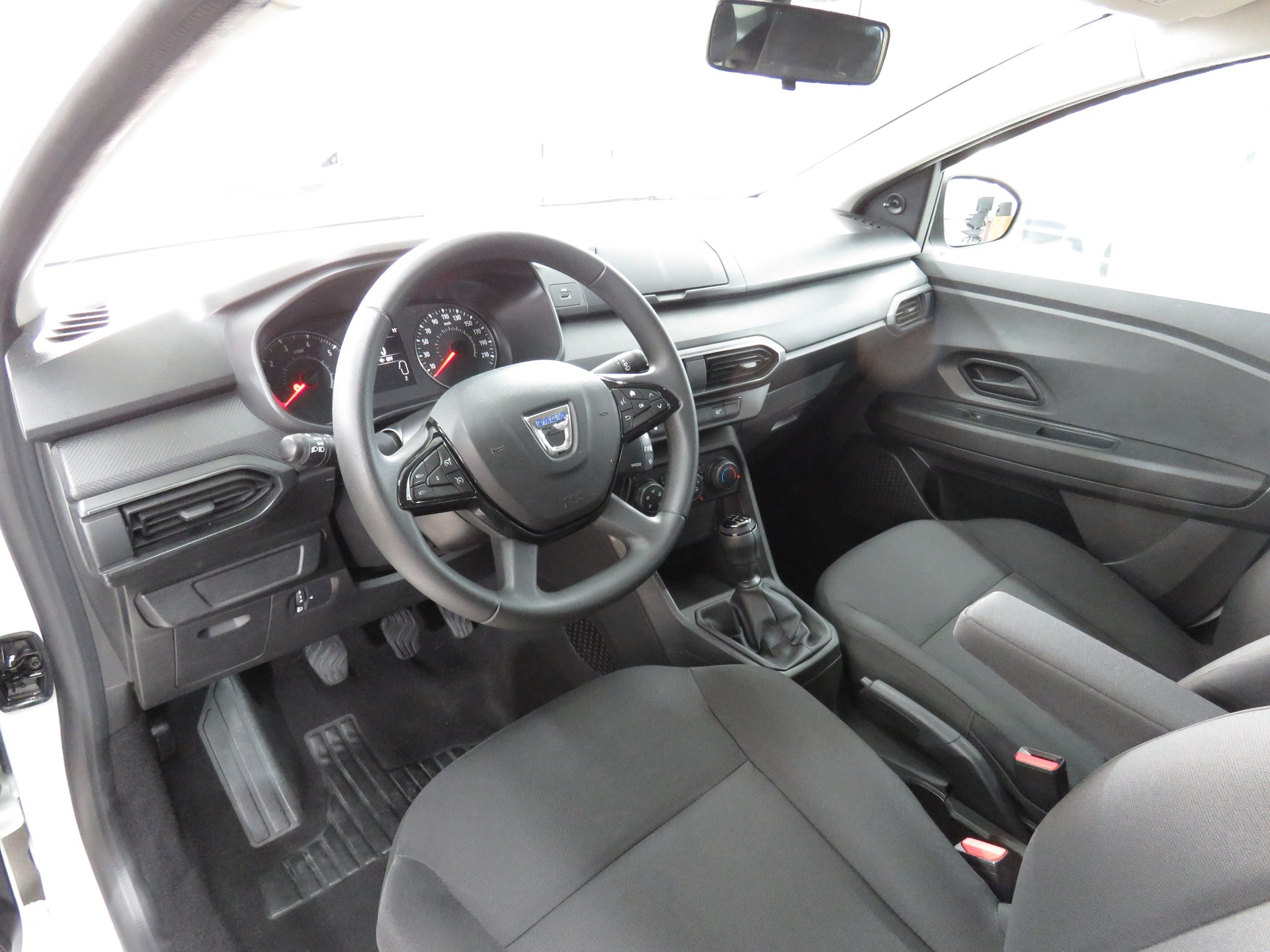 DACIA Sandero SCe 65 Essential-image-6