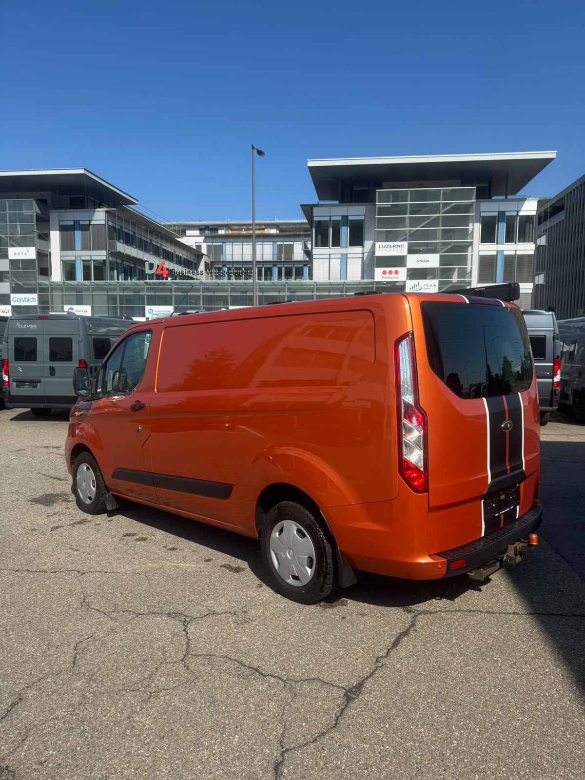 FORD Transit Custom Van 300 L1H1 Ambiente-image-4