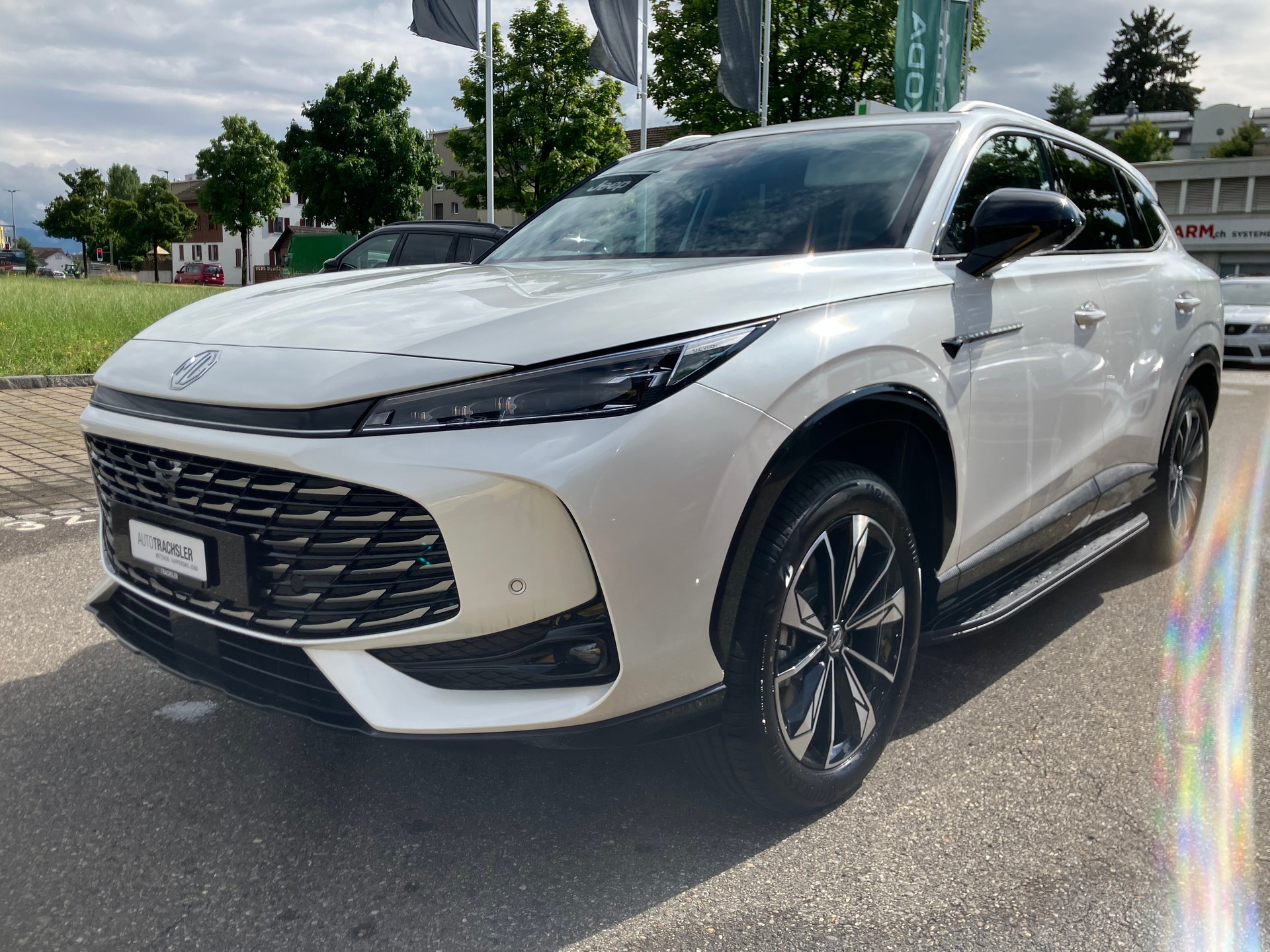 MG HS 1.5 T PHEV Luxury-image-3