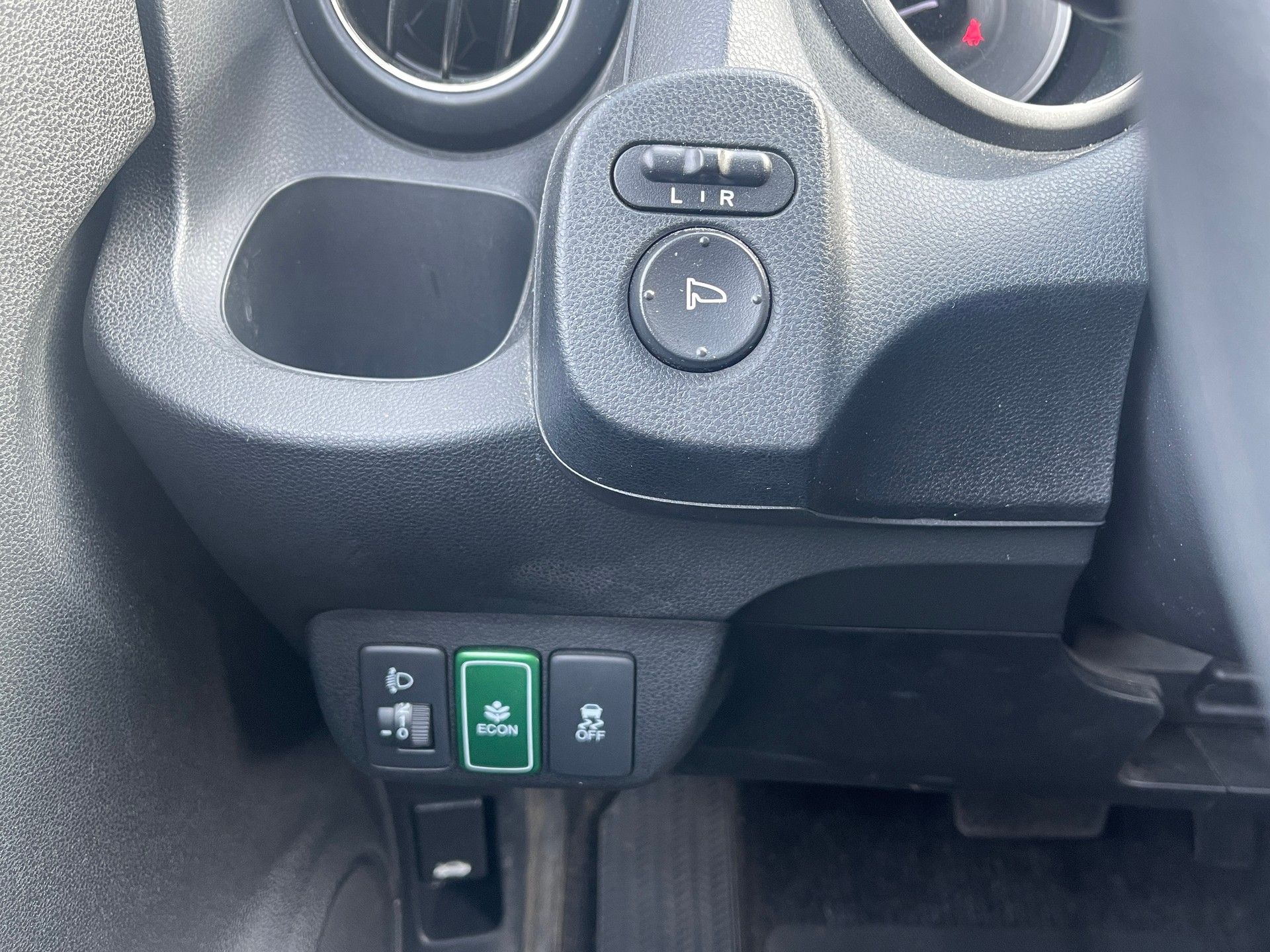 HONDA Jazz 1.3i Hybrid Comfort CVT-image-16