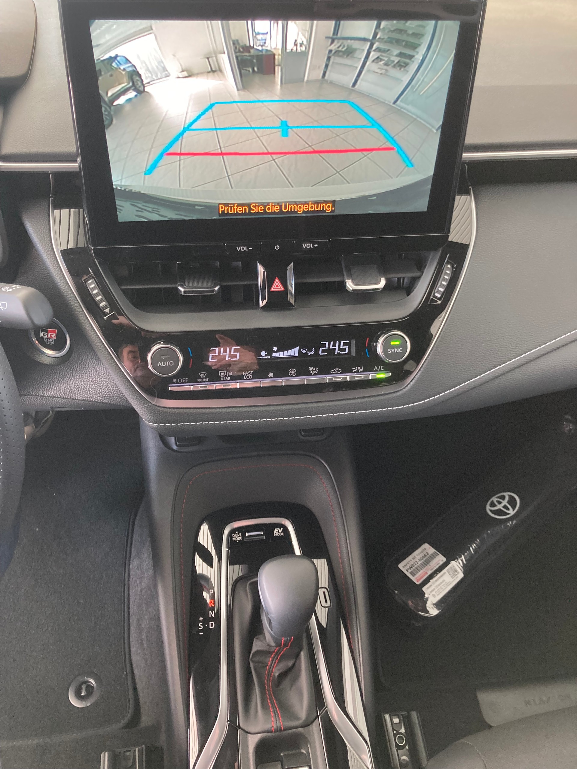 TOYOTA Corolla Touring Sports 2.0 HSD GR Sport e-CVT-image-9