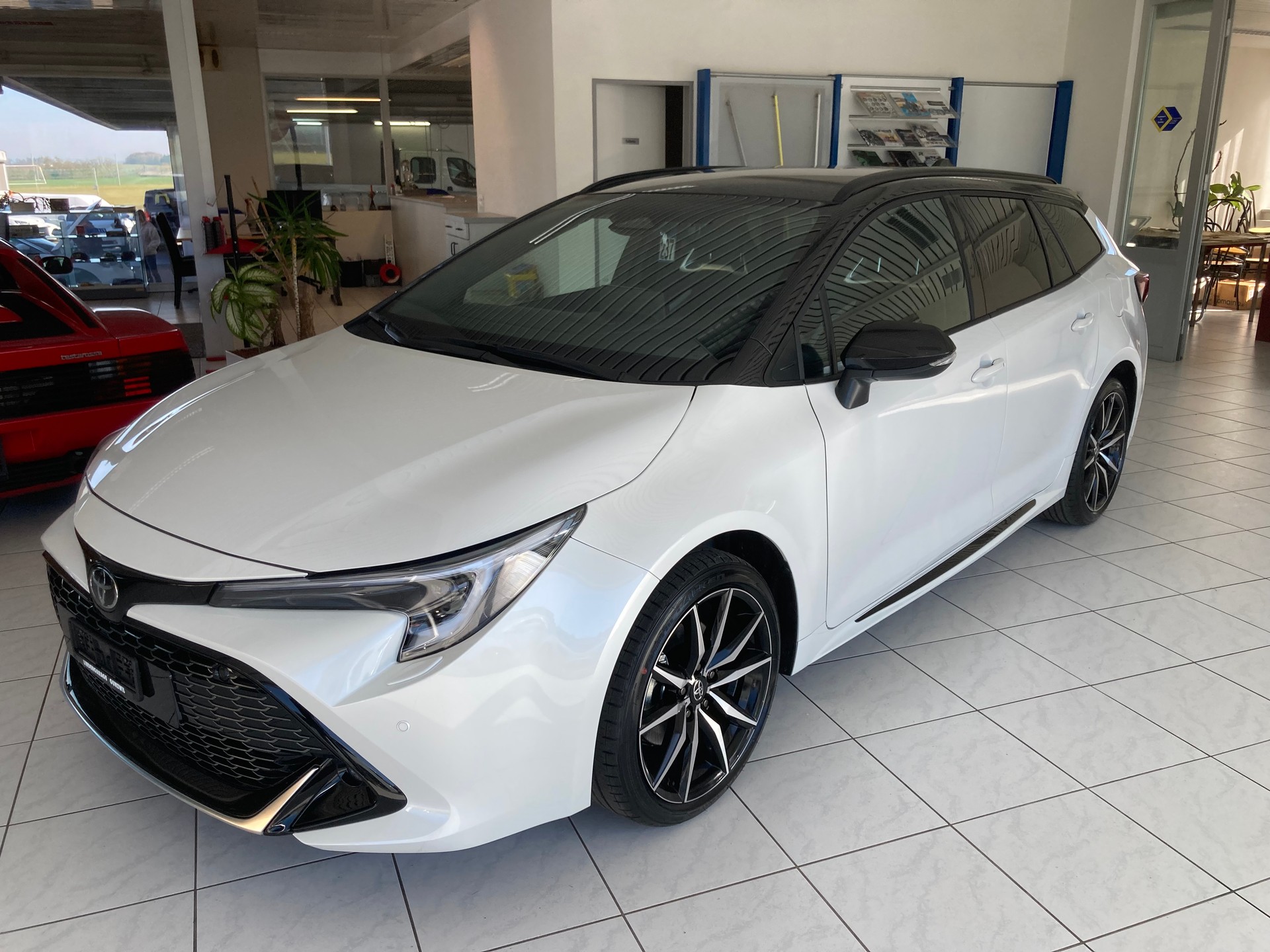 TOYOTA Corolla Touring Sports 2.0 HSD GR Sport e-CVT