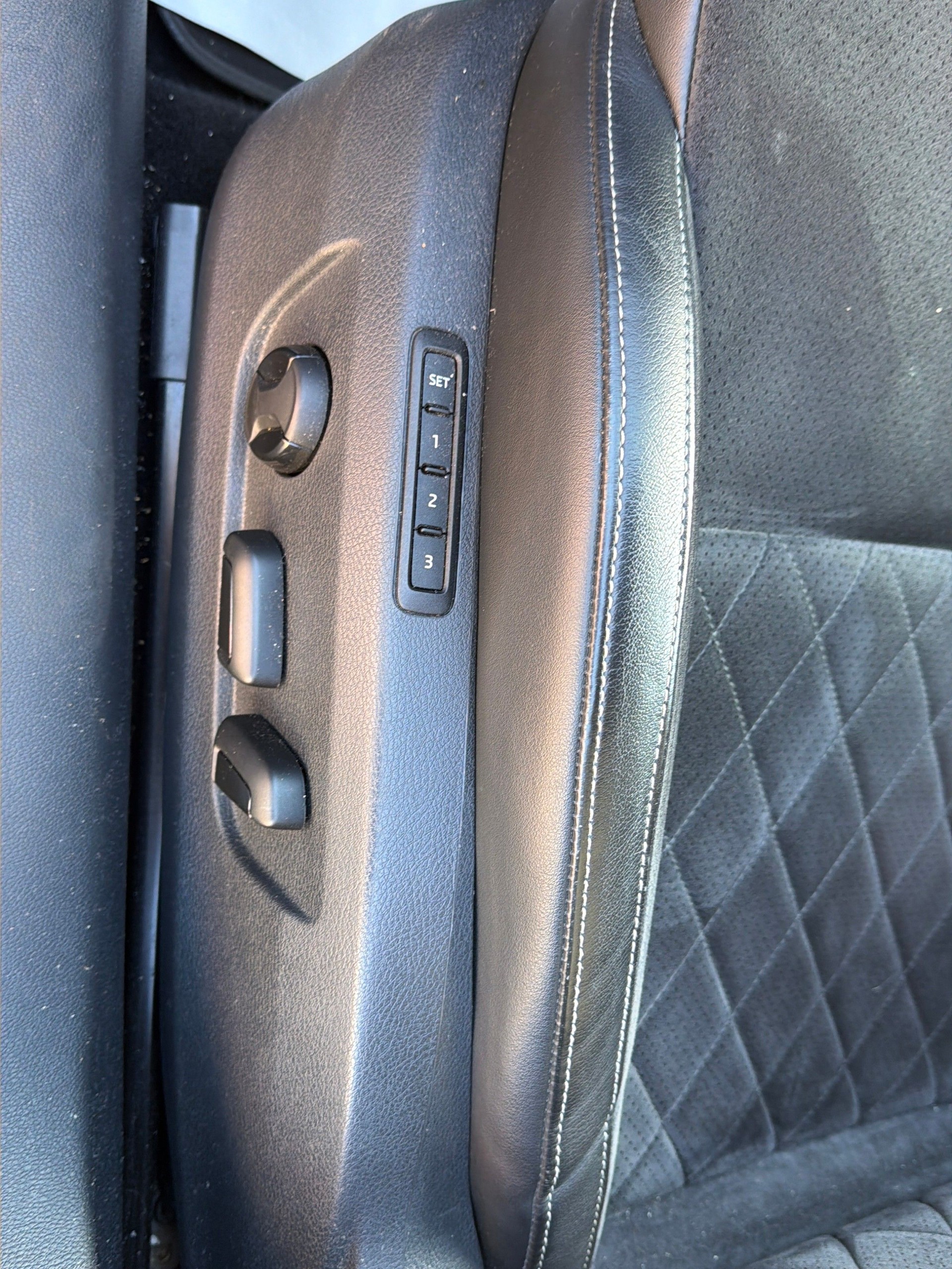 SKODA Superb Combi 2.0 TDi SportLine+ 4x4 DSG-image-9