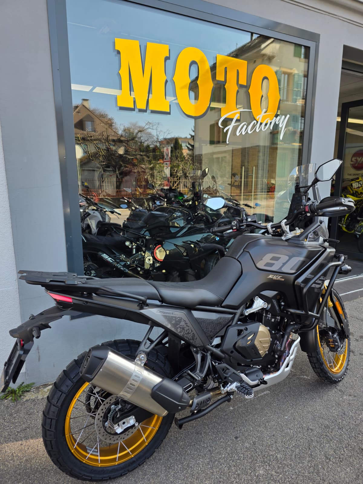 VOGE 800 DS RALLY-showroom-element-2