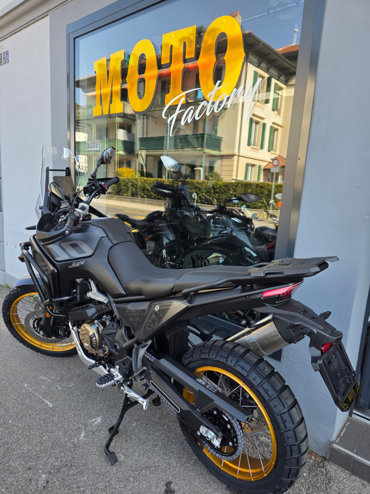 VOGE 800 DS RALLY-image-9