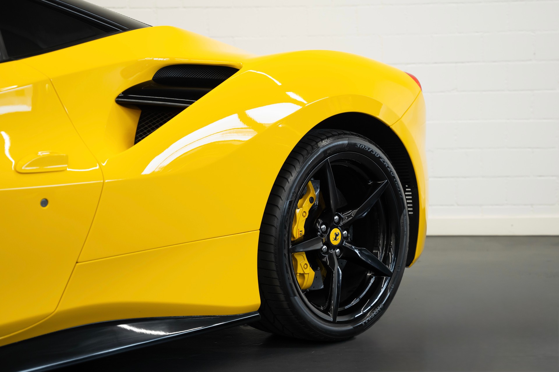 FERRARI 488 GTB 3.9 V8-image-23