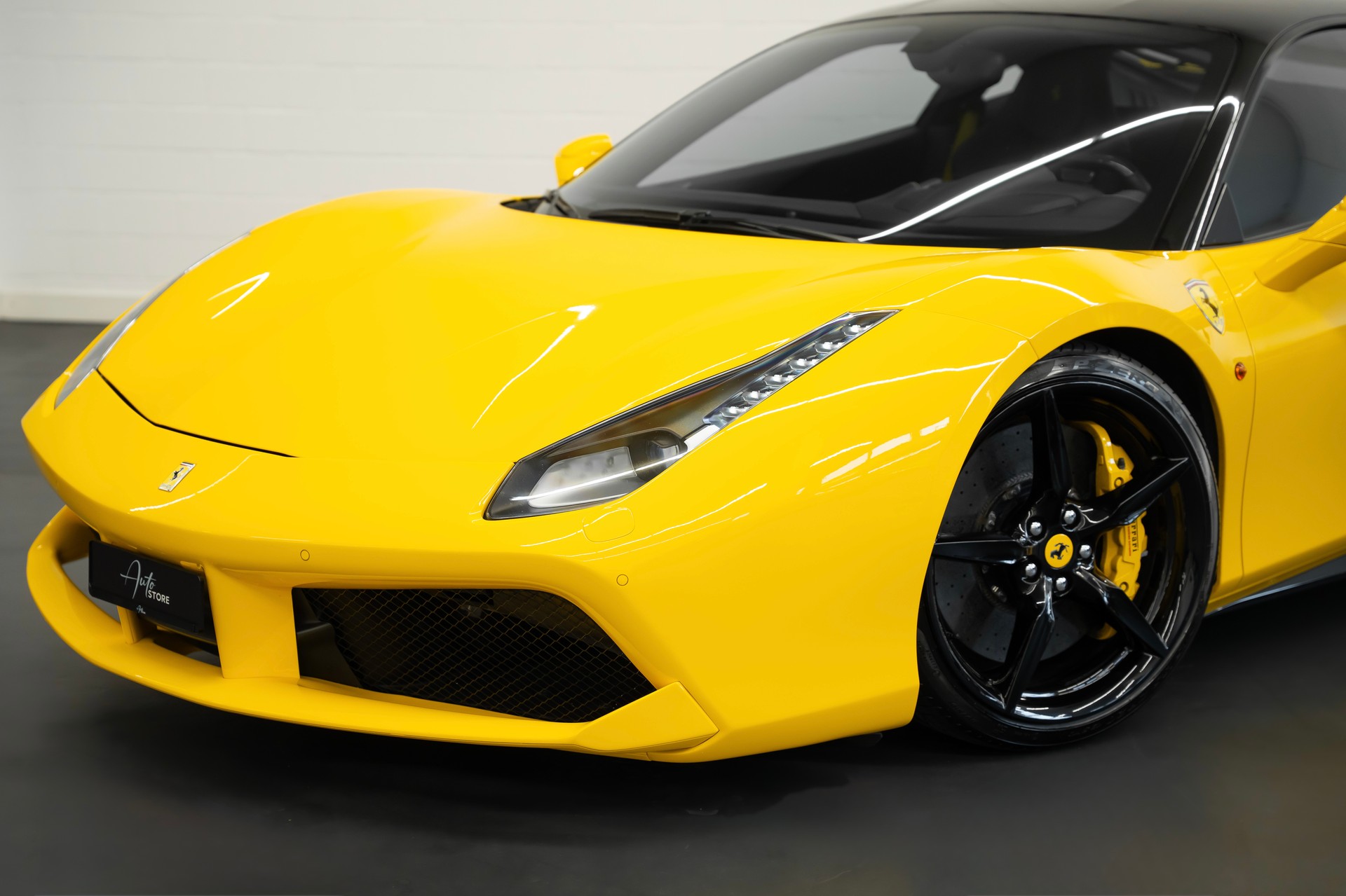 FERRARI 488 GTB 3.9 V8-showroom-element-3