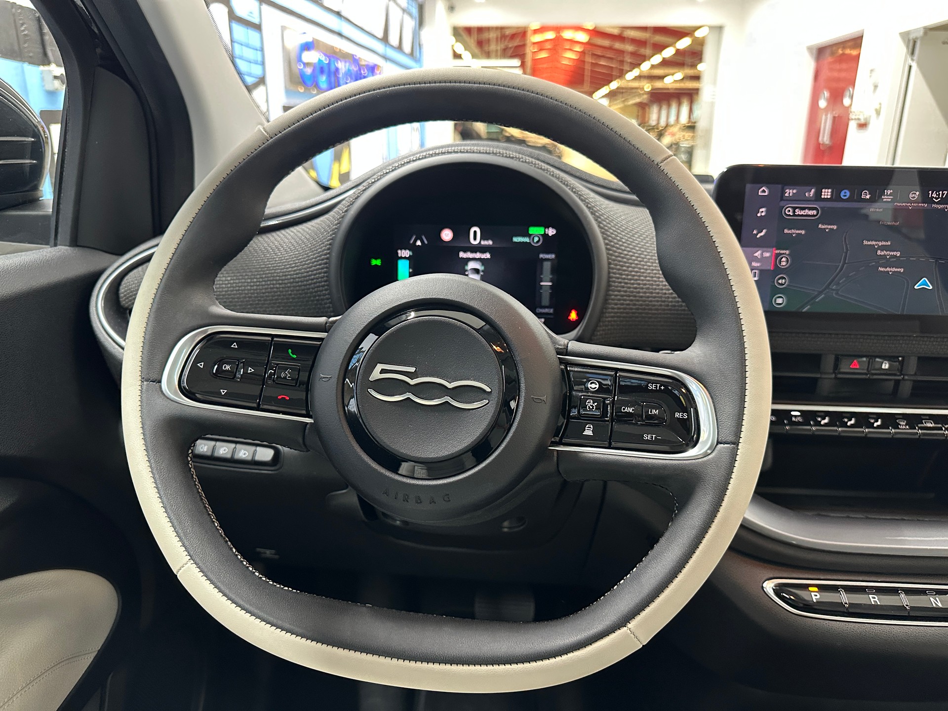 FIAT 500 electric 87 kW La Prima-image-10