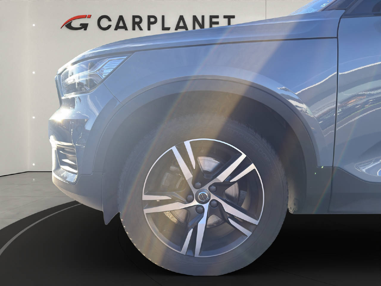 VOLVO XC40 2.0 T4 R-Design AWD .-image-10