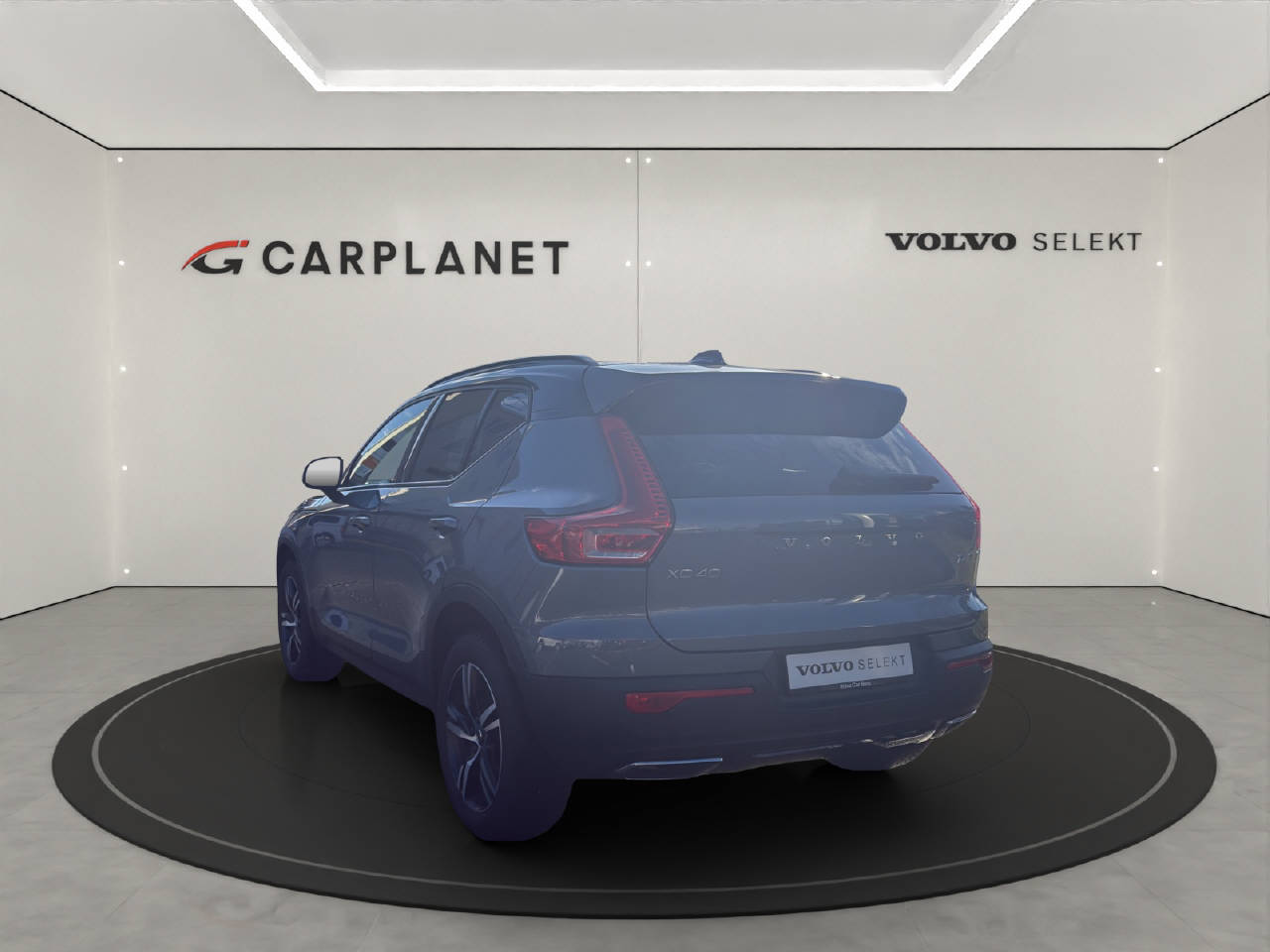VOLVO XC40 2.0 T4 R-Design AWD .-image-1