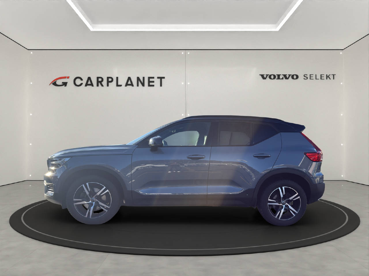 VOLVO XC40 2.0 T4 R-Design AWD .-image-4