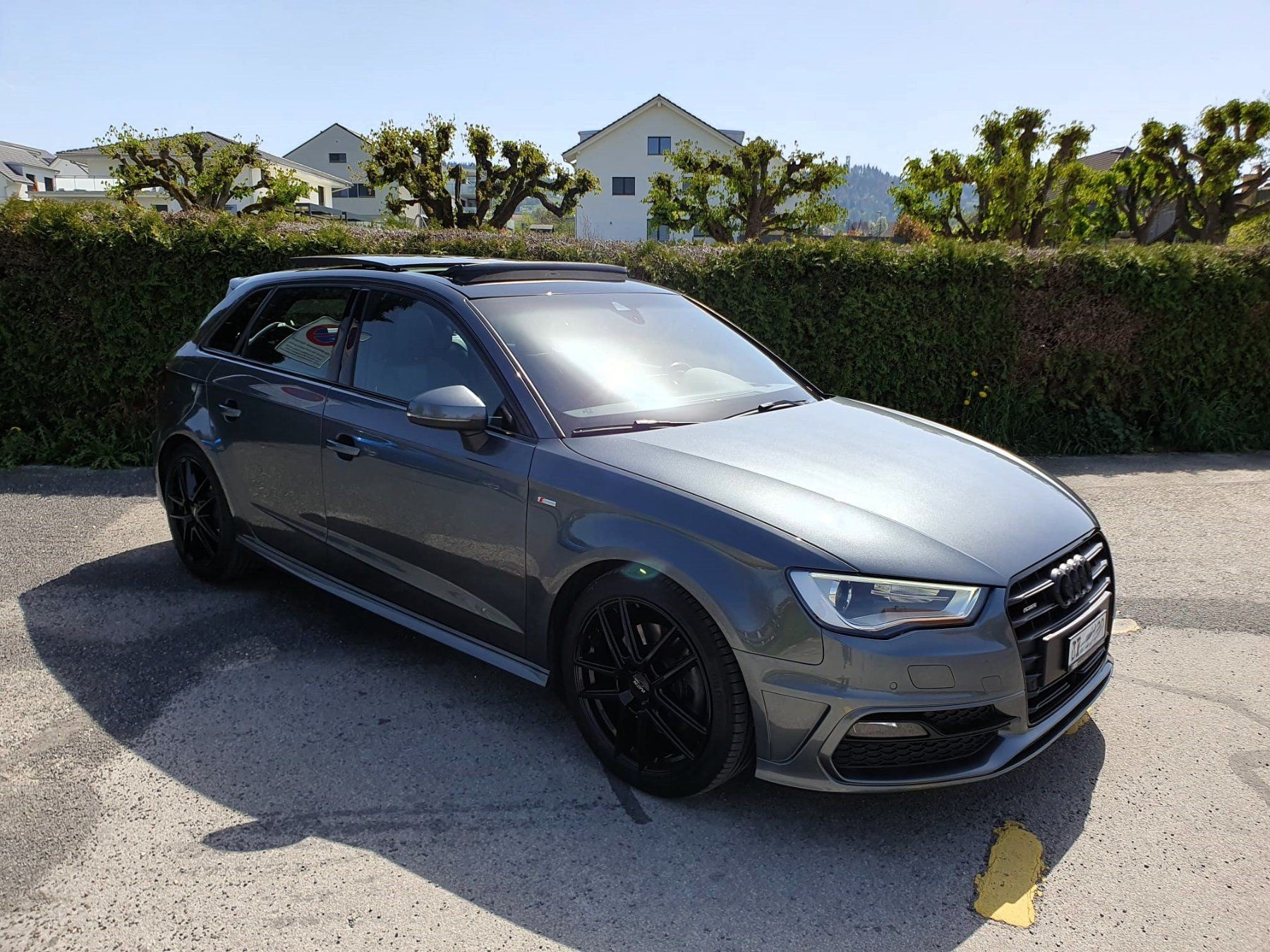 AUDI A3 Sportback 1.8 TFSI Attraction quattro S-tronic-image-0