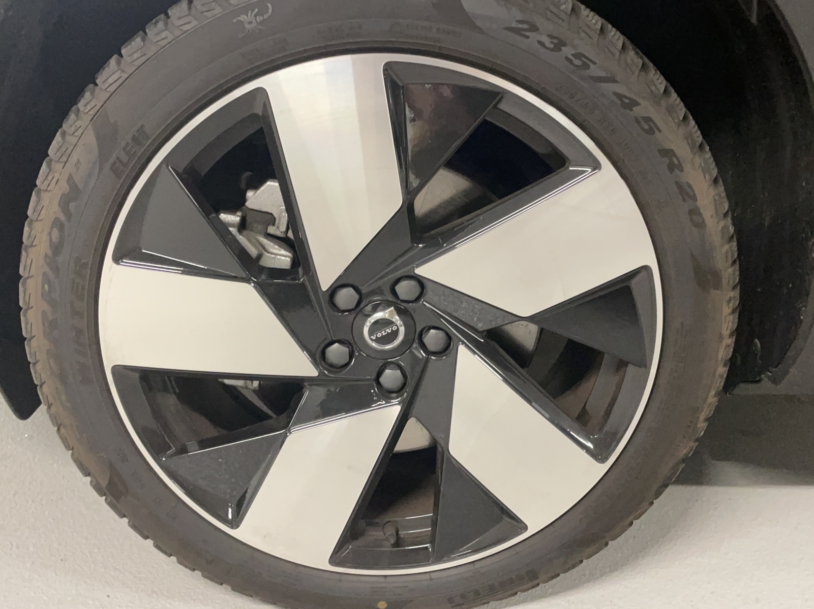 VOLVO XC40 P6 Ultimate-image-15