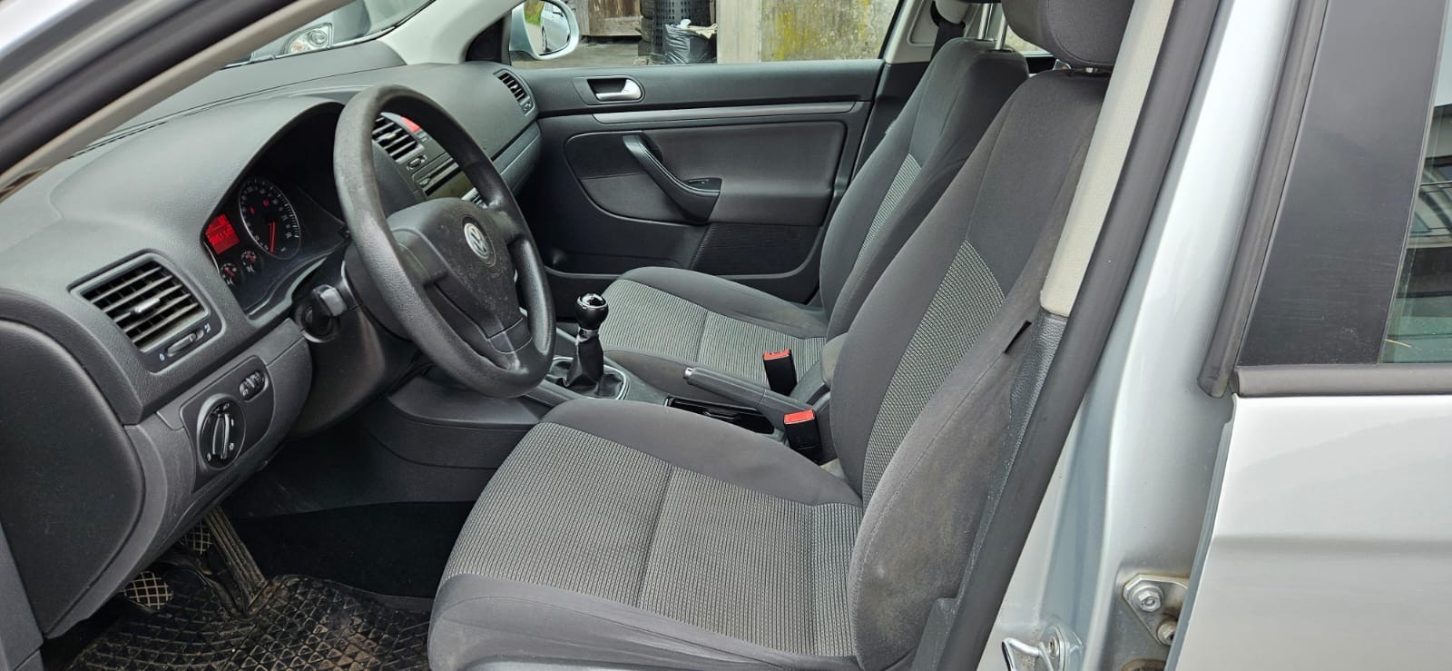 VW Golf Variant 1.9 TDI Trendline-image-3