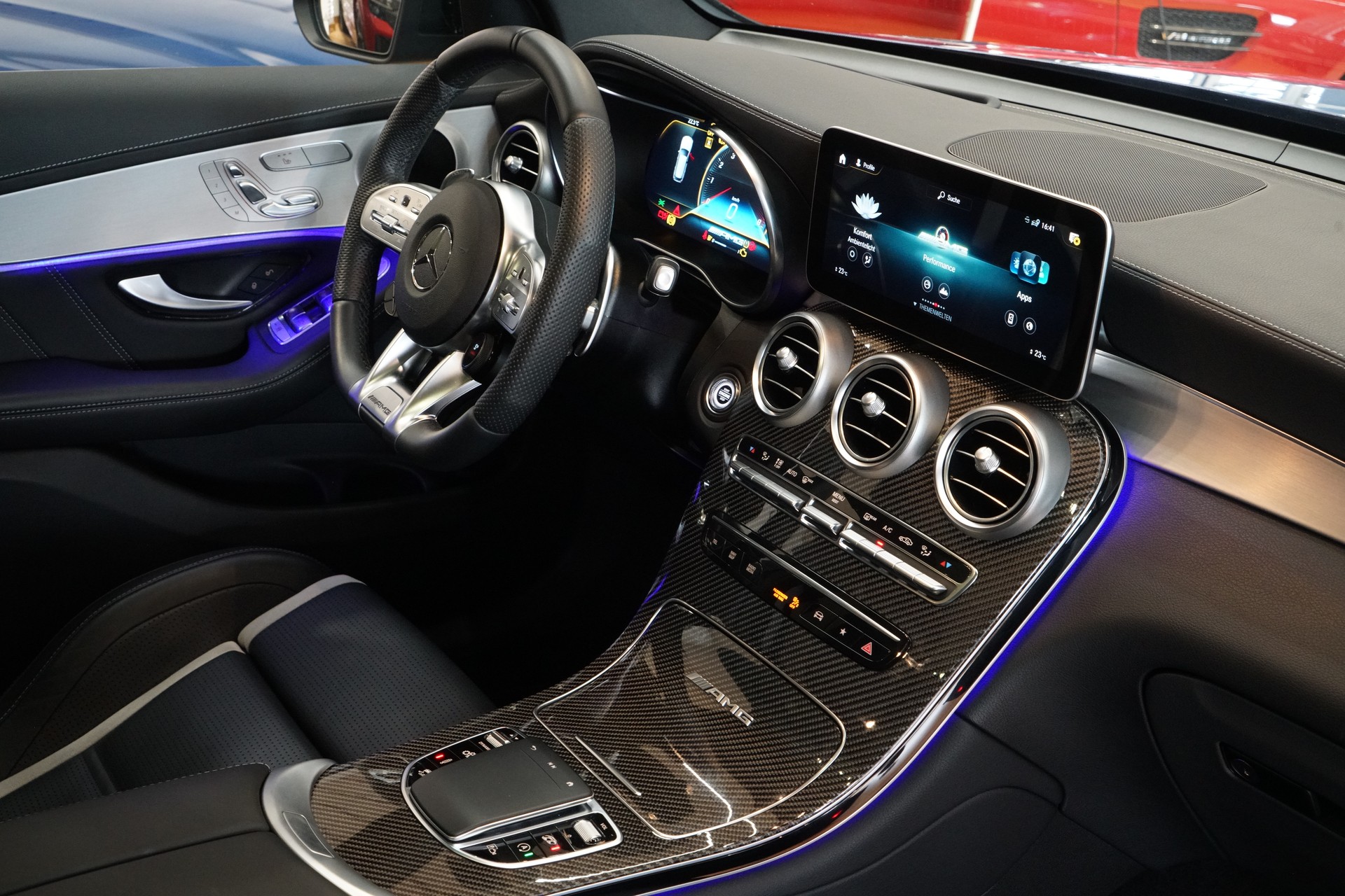 MERCEDES-BENZ GLC 63 S AMG 4Matic 9G-Tronic Spectral Blue-image-26