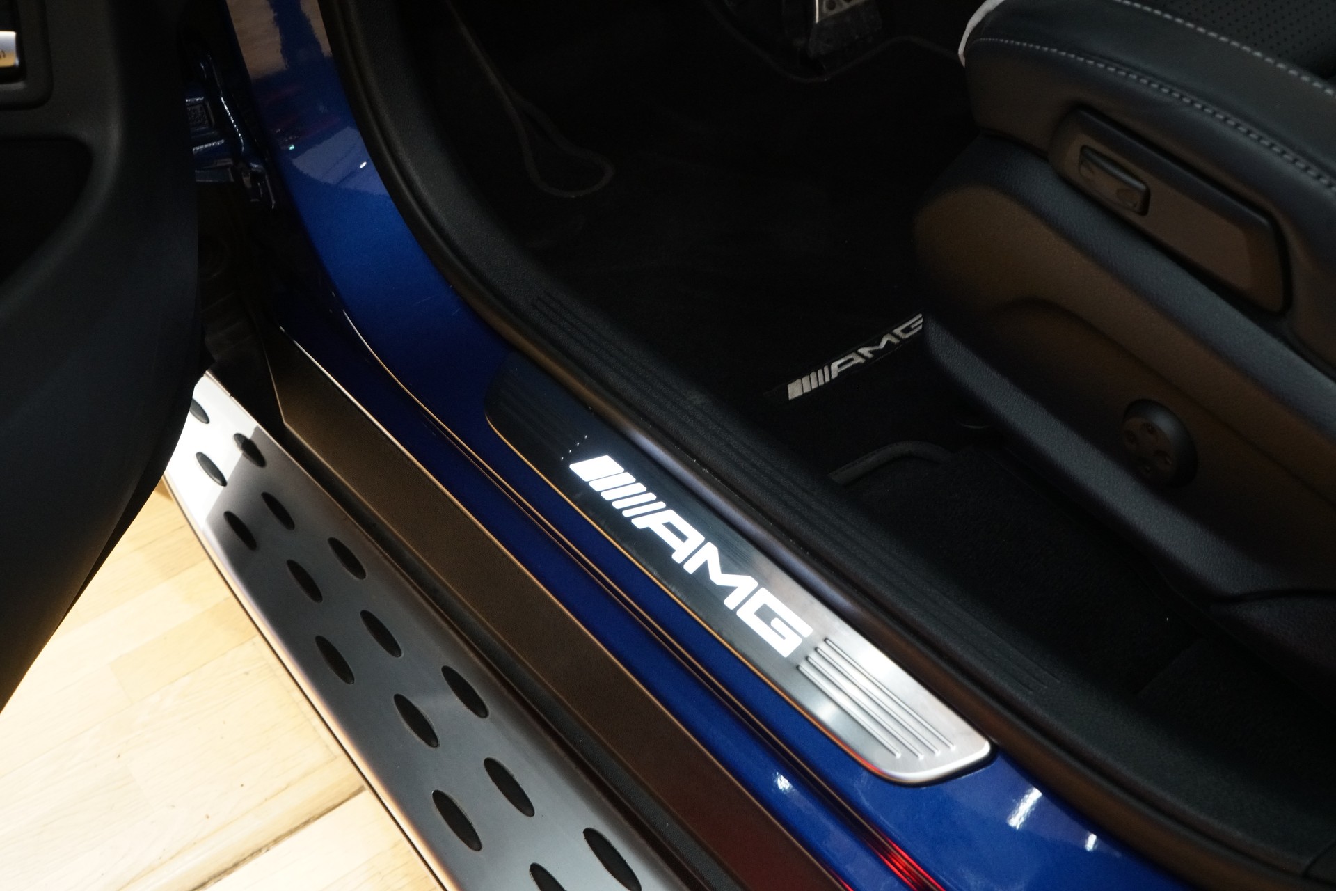MERCEDES-BENZ GLC 63 S AMG 4Matic 9G-Tronic Spectral Blue-image-17