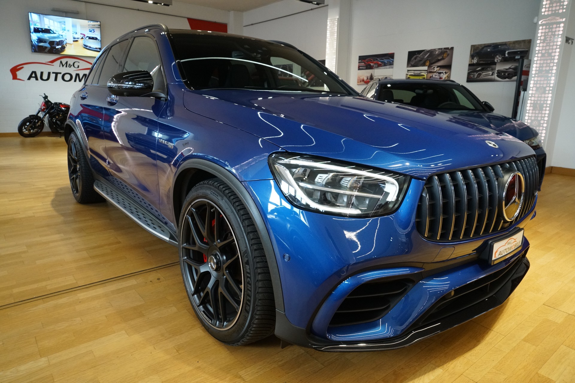 MERCEDES-BENZ GLC 63 S AMG 4Matic 9G-Tronic Spectral Blue-showroom-element-2