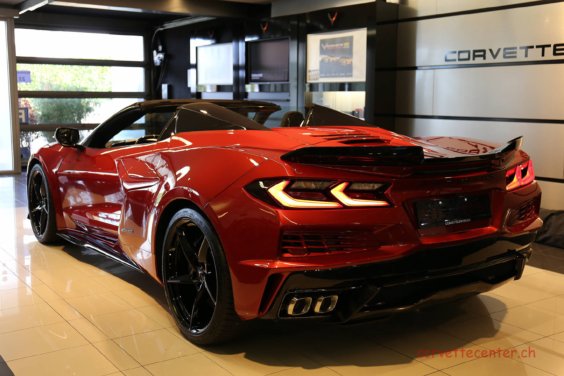 CHEVROLET Corvette E-Ray 3LZ Convertible-image-5