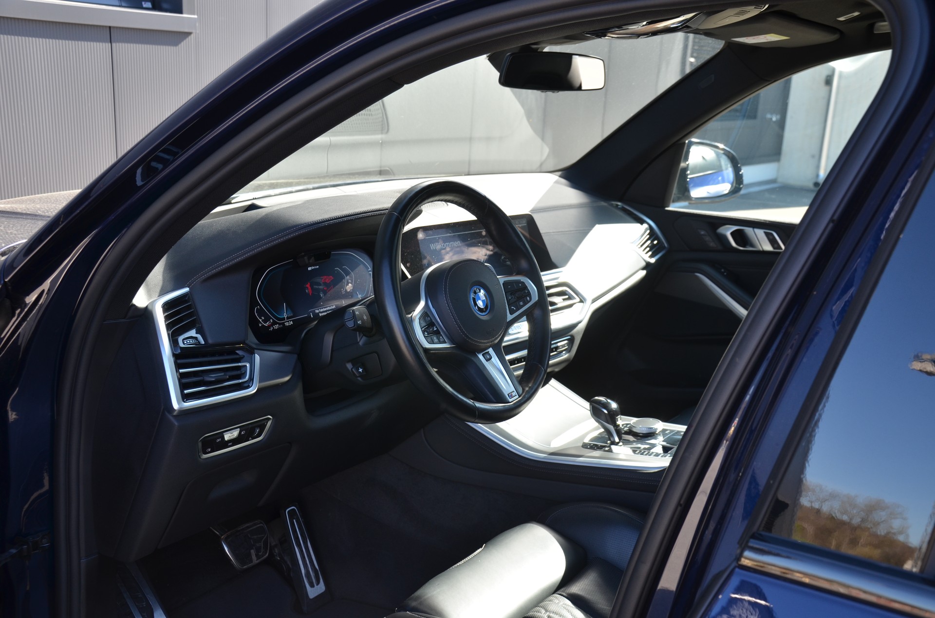BMW X5 xDrive45e M Sport Steptronic-image-12