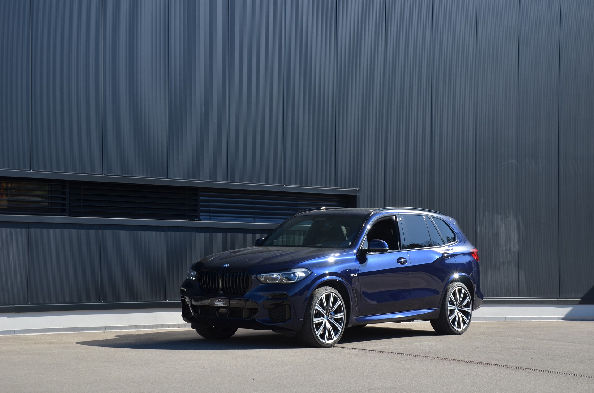 BMW X5 xDrive45e M Sport Steptronic-image-0