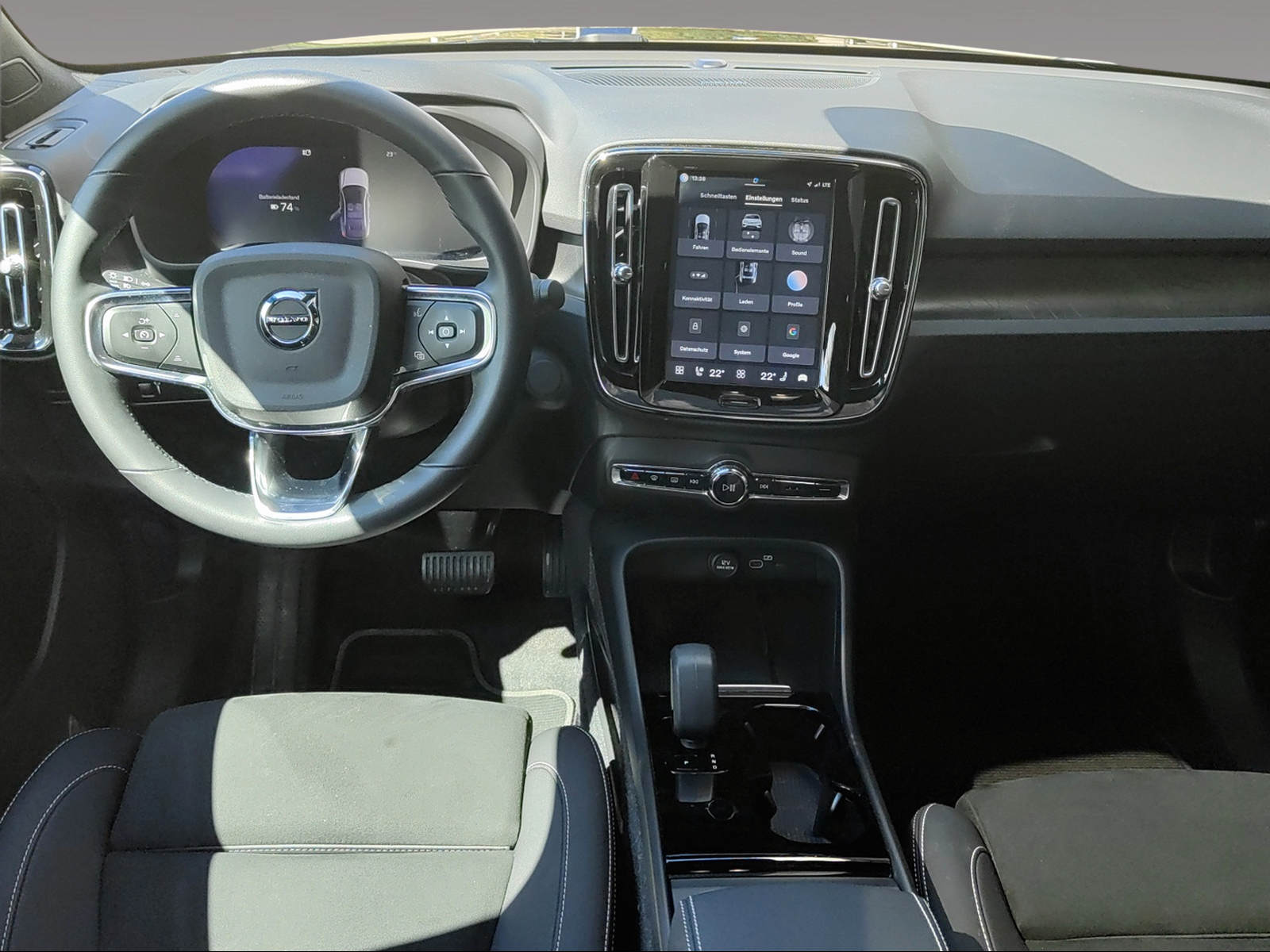 VOLVO C40 Recharge Twin-image-9