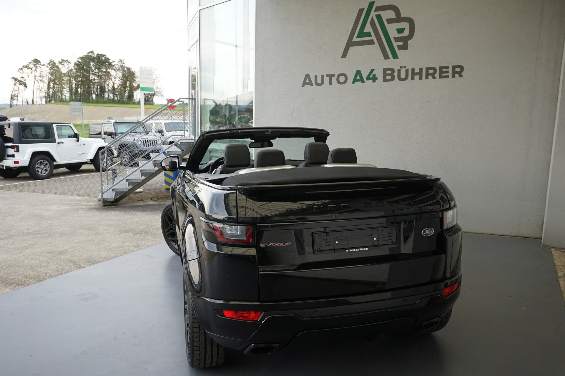 LAND ROVER Evoque 2.0Si4 HSE Dynamic 241PS Convertible mit Abstandsregeltempomat und Anhängerkupplung-image-16