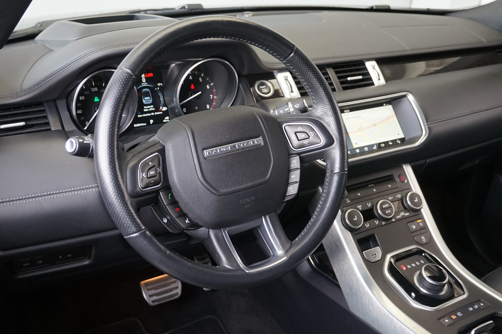 LAND ROVER Evoque 2.0Si4 HSE Dynamic 241PS Convertible mit Abstandsregeltempomat und Anhängerkupplung-image-23