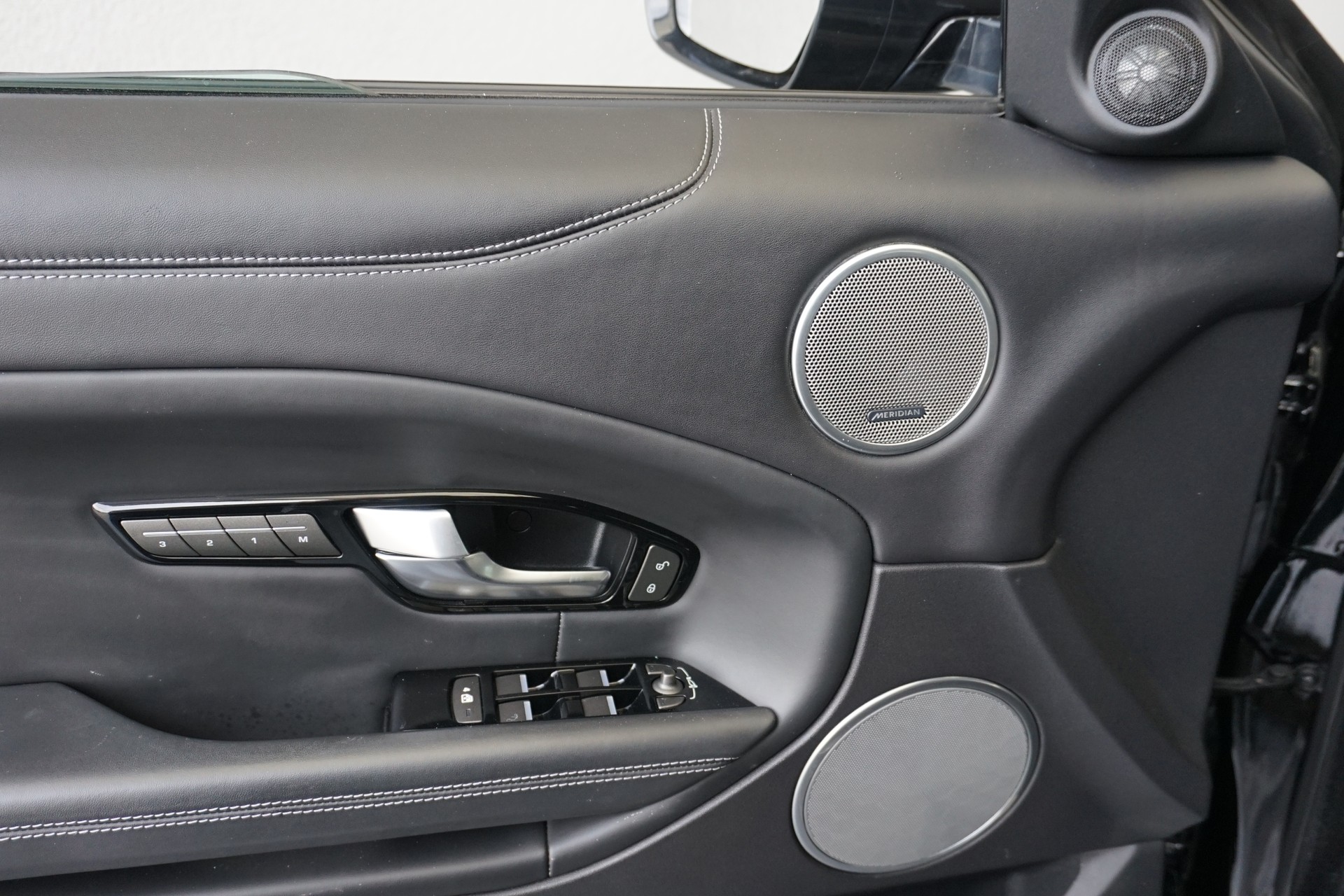 LAND ROVER Evoque 2.0Si4 HSE Dynamic 241PS Convertible mit Abstandsregeltempomat und Anhängerkupplung-image-25