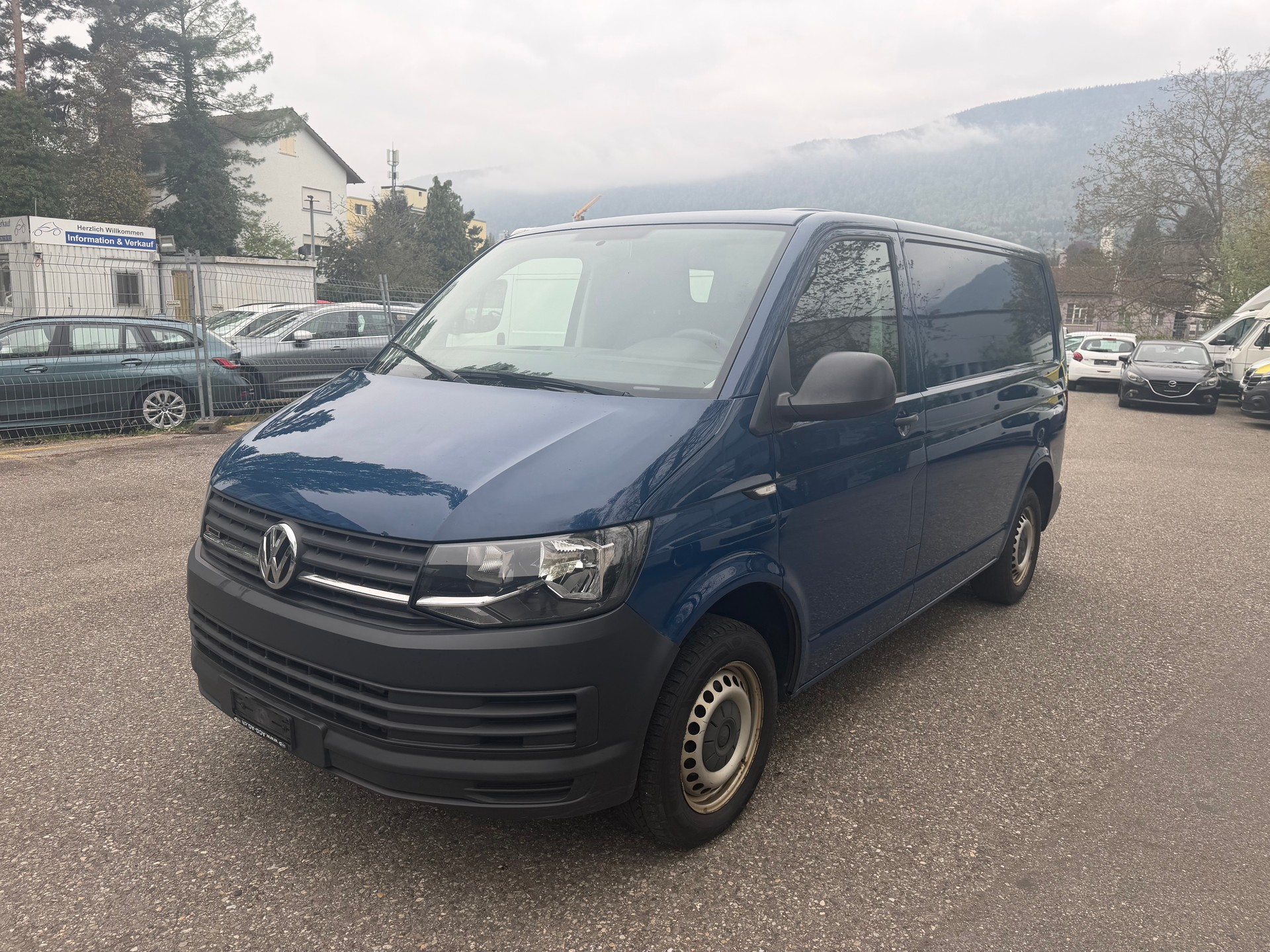 VW T6 2.0 TDI 4Motion ** Navigation ** 2x Airbag ** Klimaanlage ** PDC Hinen ** Nutzlast 781 Kg **-image-0