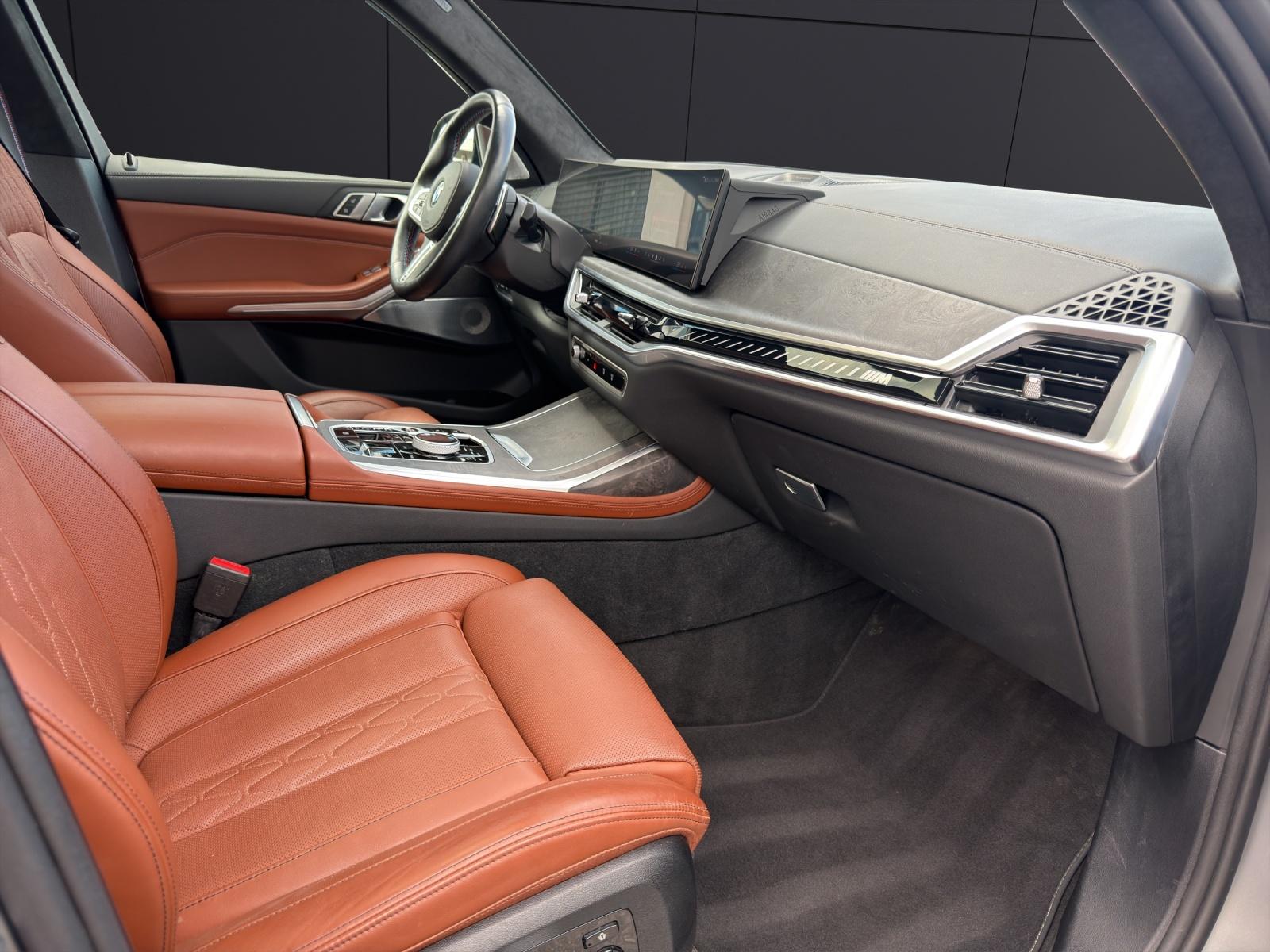 BMW X7 M60i-image-19