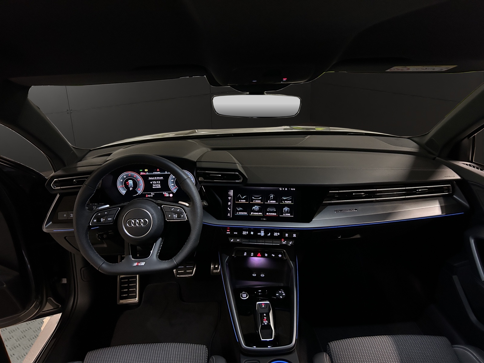 AUDI A3 Sportback TFSI 150 kW quattro S line S tronic-image-12