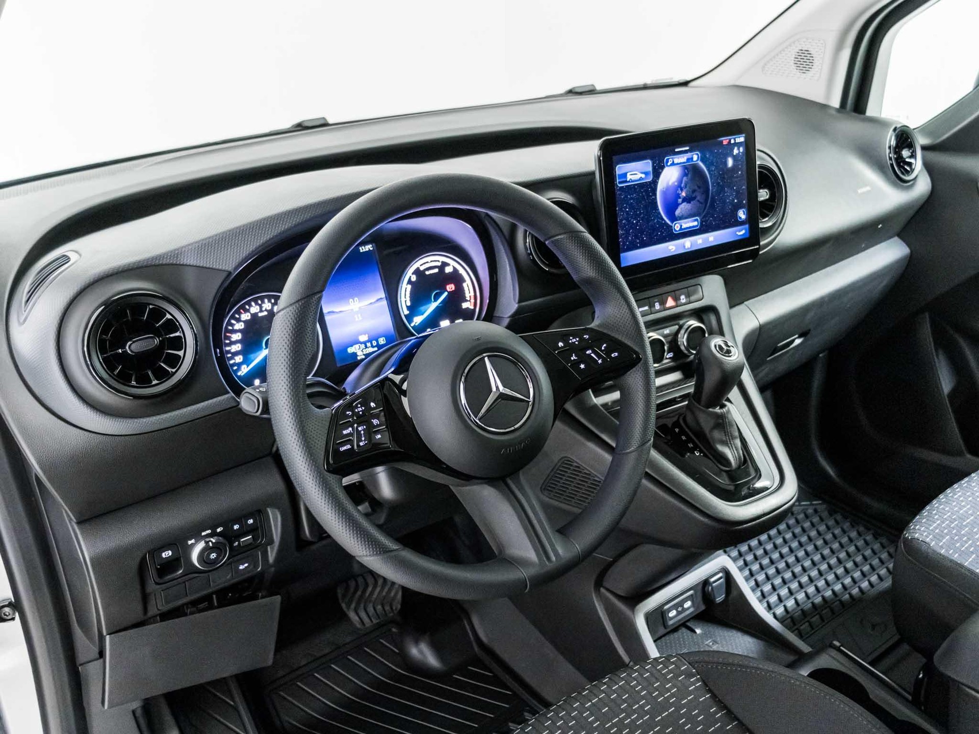 MERCEDES-BENZ eCitan Kasten BASE Lang-image-7