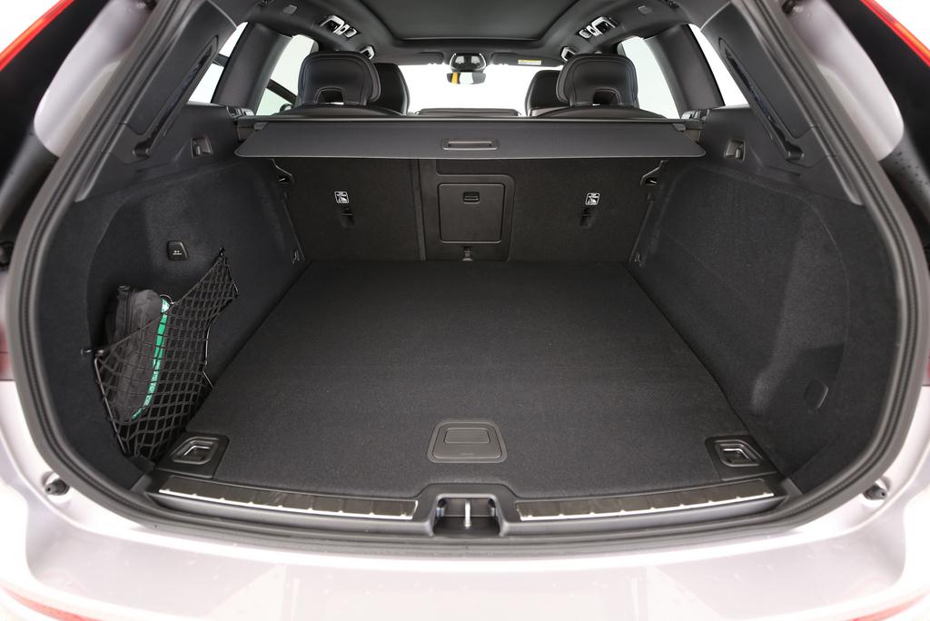VOLVO XC60 2.0 T8 TE Polestar eAWD-image-12