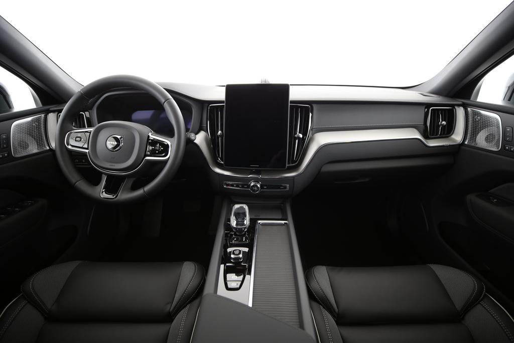 VOLVO XC60 2.0 T8 TE Polestar eAWD-image-4