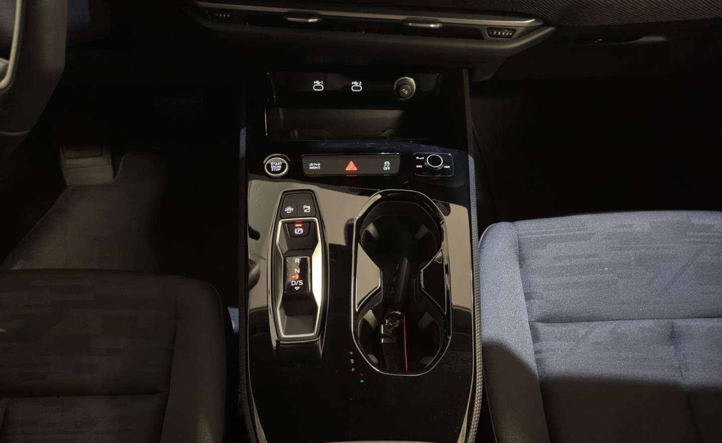 AUDI A5 Avant TDI 150 kW Attraction S tronic-image-9