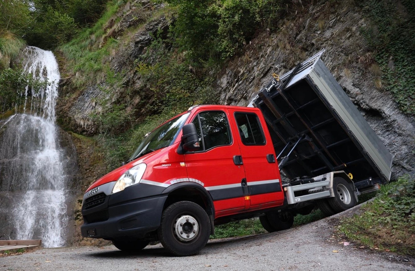 IVECO 50 C 17/35 DT-showroom-element-1