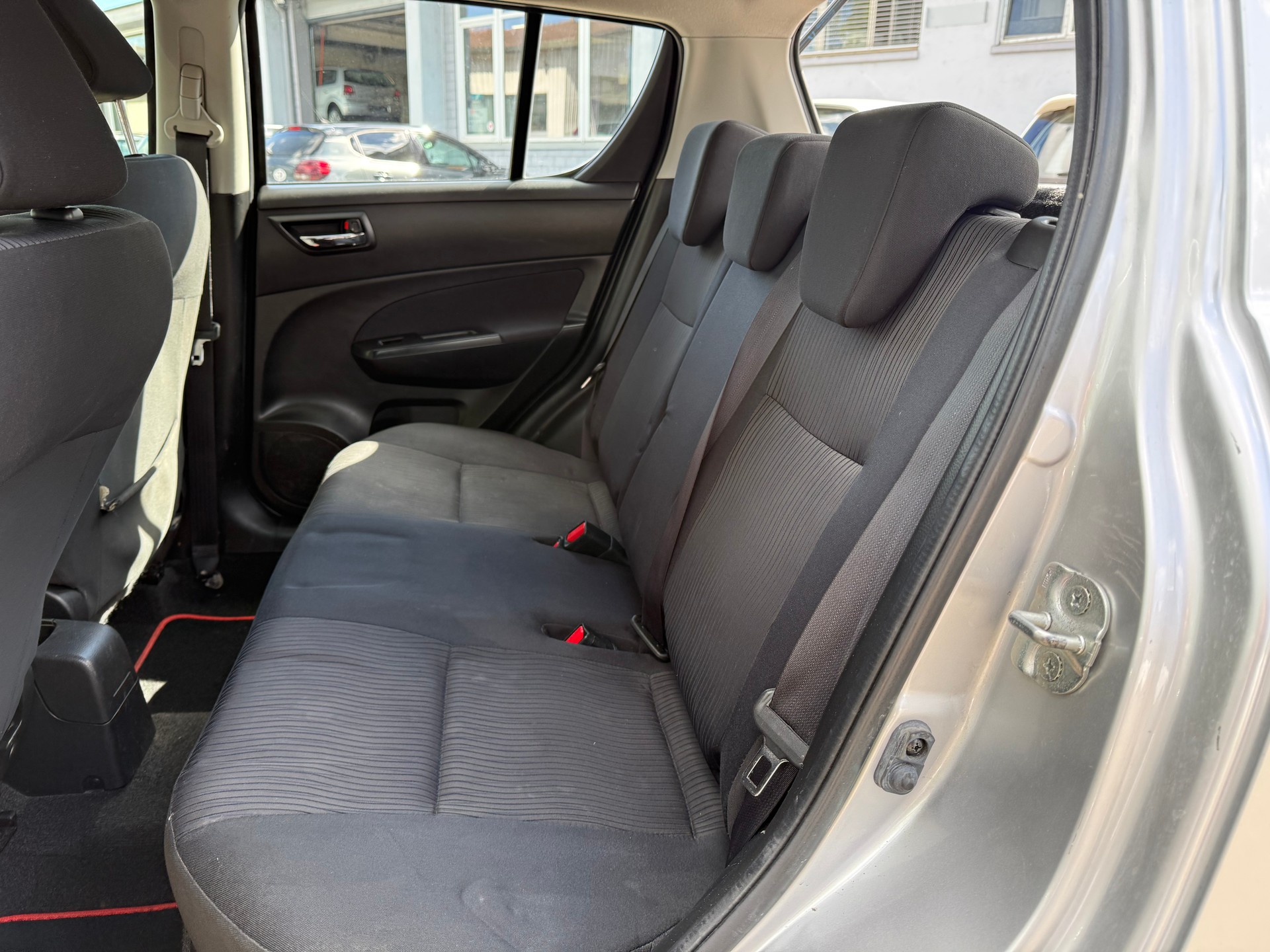 SUZUKI Swift 1.2i 16V GL Piz Sulai 4x4-image-8