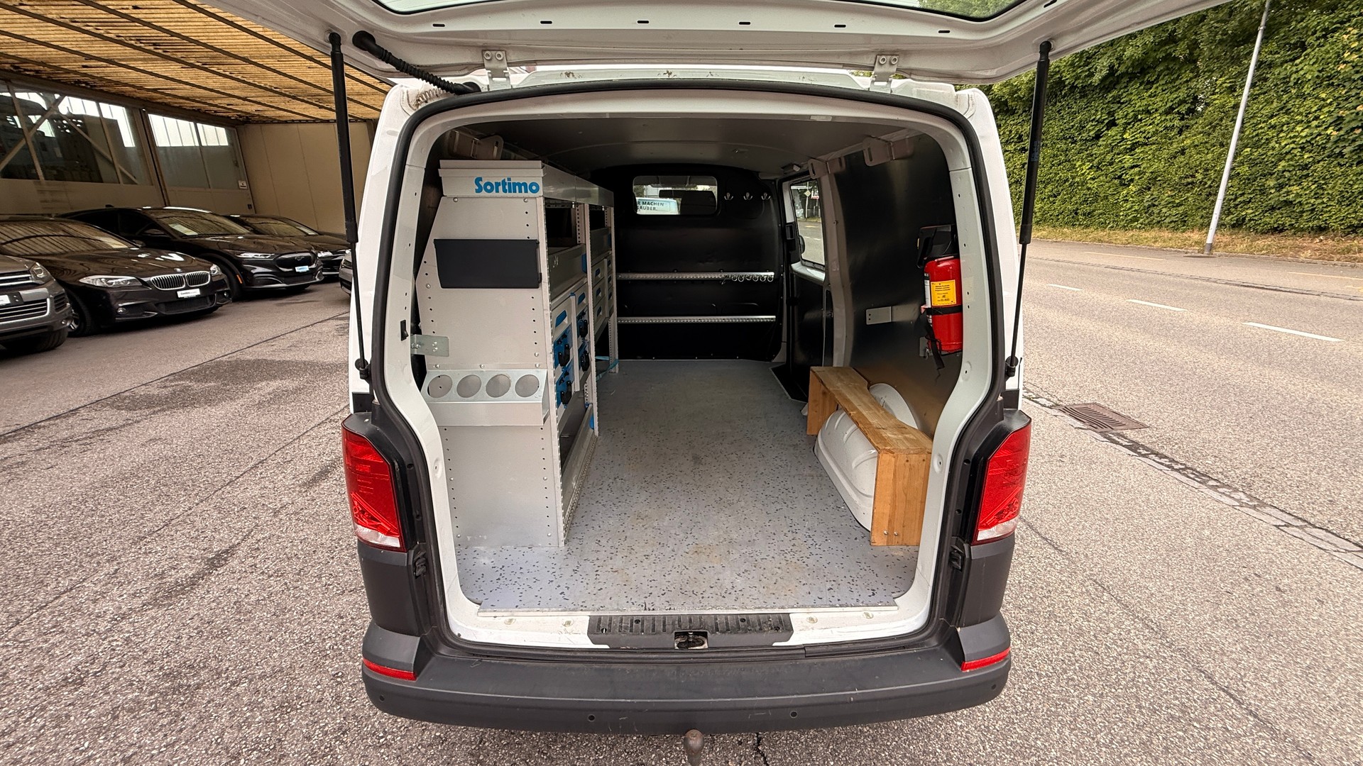 VW T6.1 2.0 TDI 4Motion DSG-image-15
