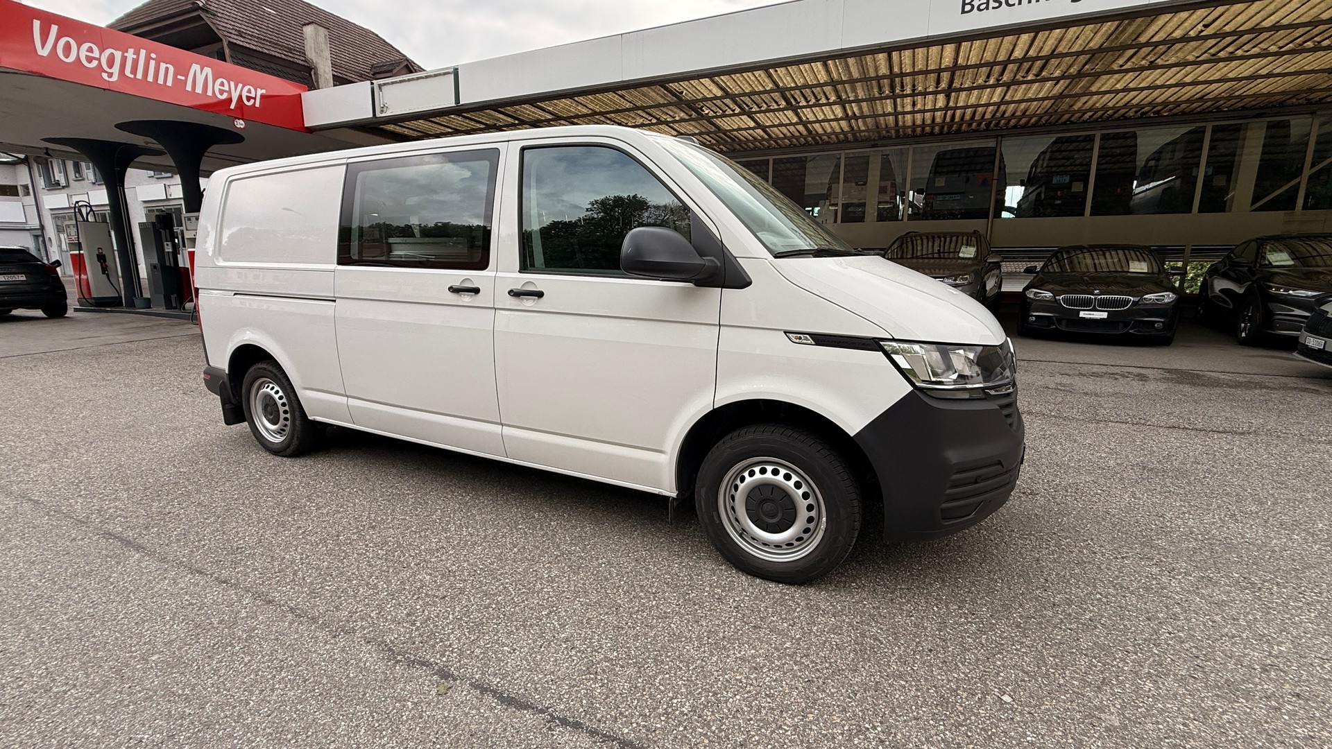 VW T6.1 2.0 TDI 4Motion DSG-image-6