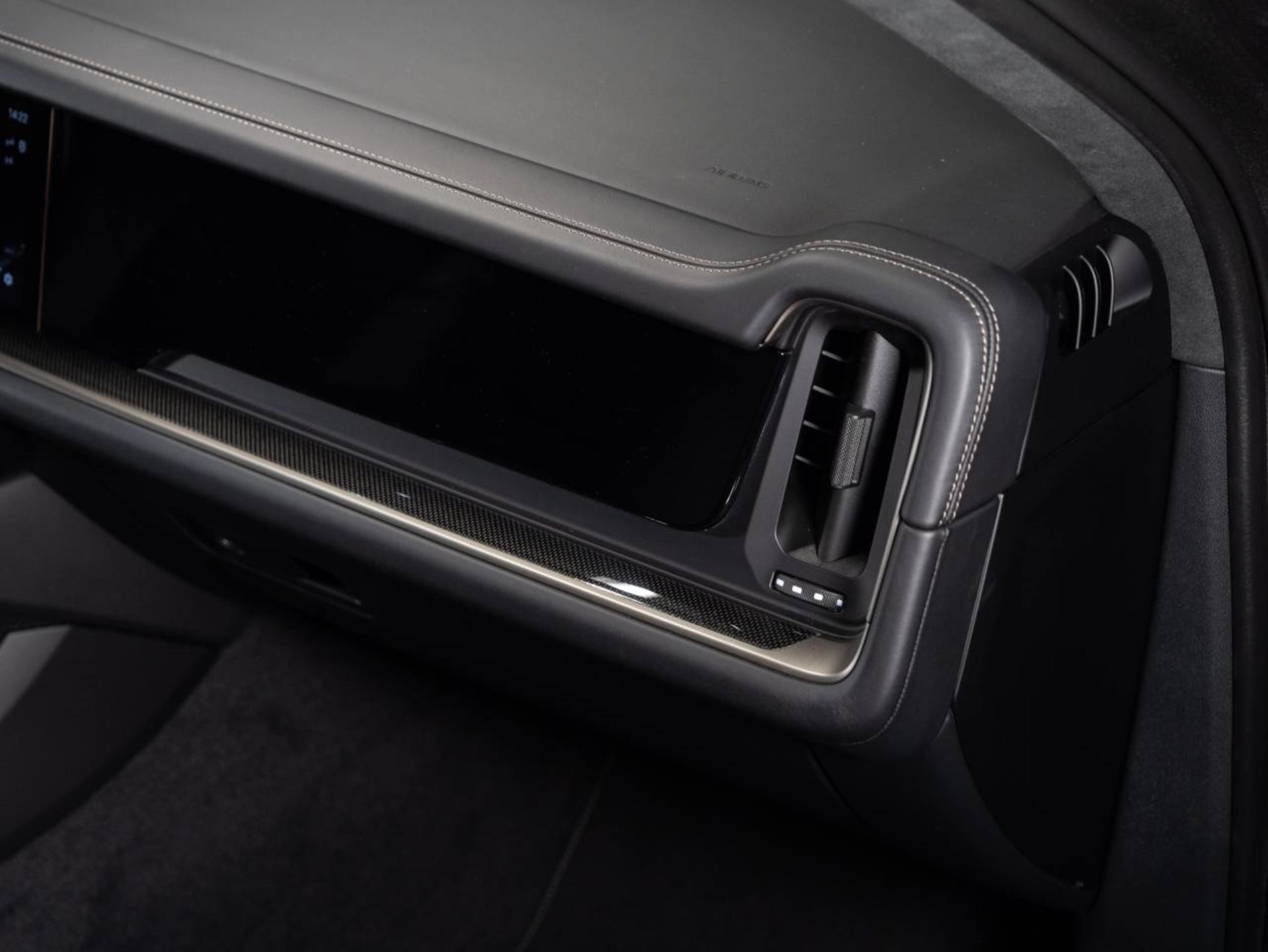 PORSCHE Cayenne Turbo E-Hybrid-image-11
