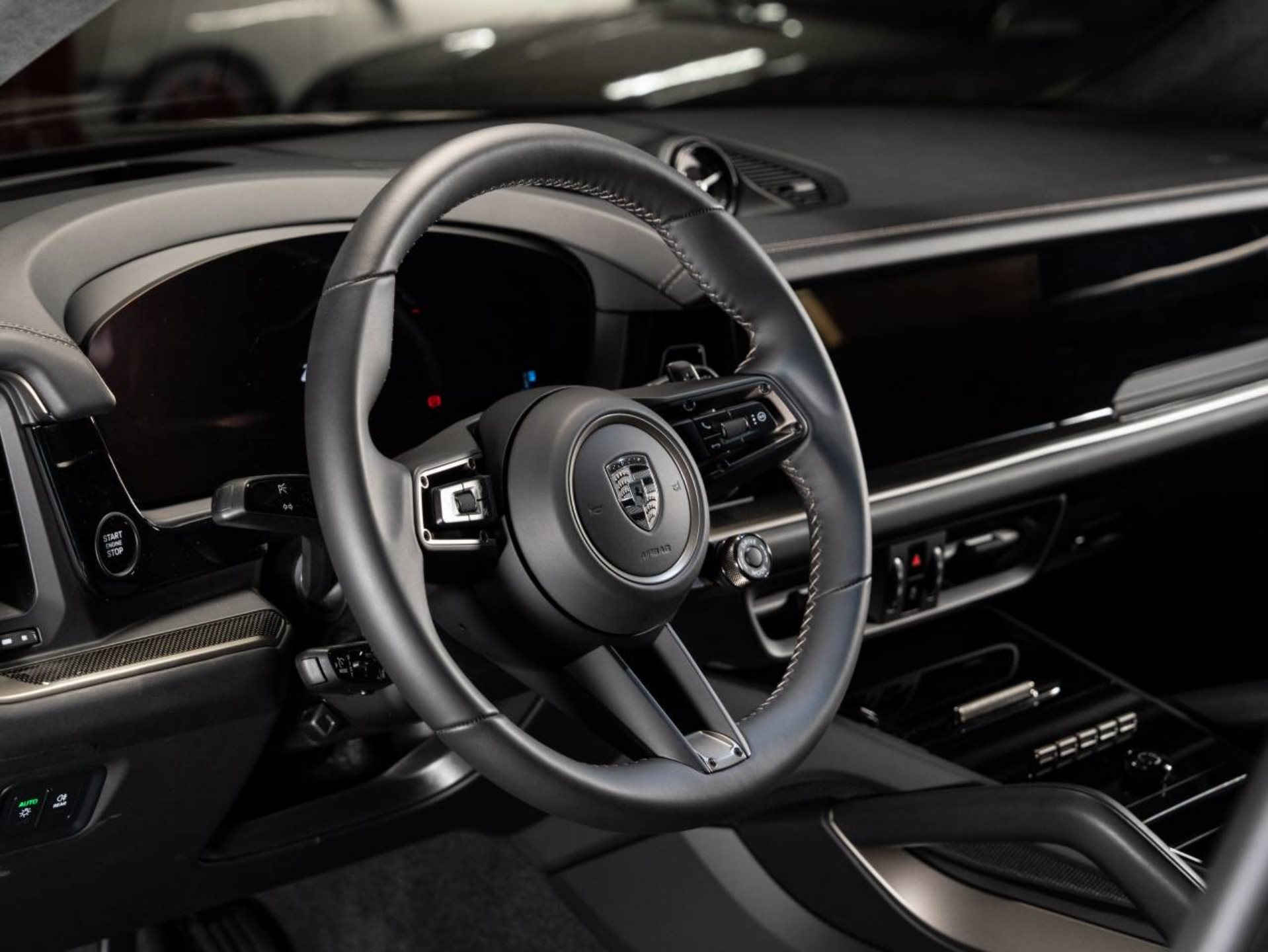 PORSCHE Cayenne Turbo E-Hybrid-image-8