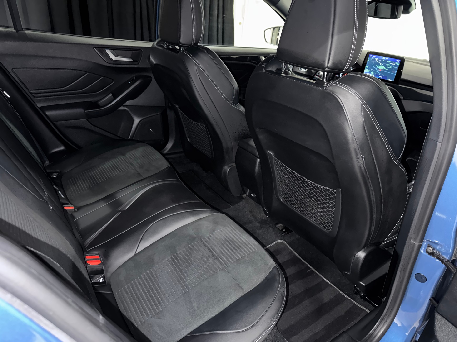 FORD Focus ST 2.0 ST Performance | 1.Hand | CH |-image-14