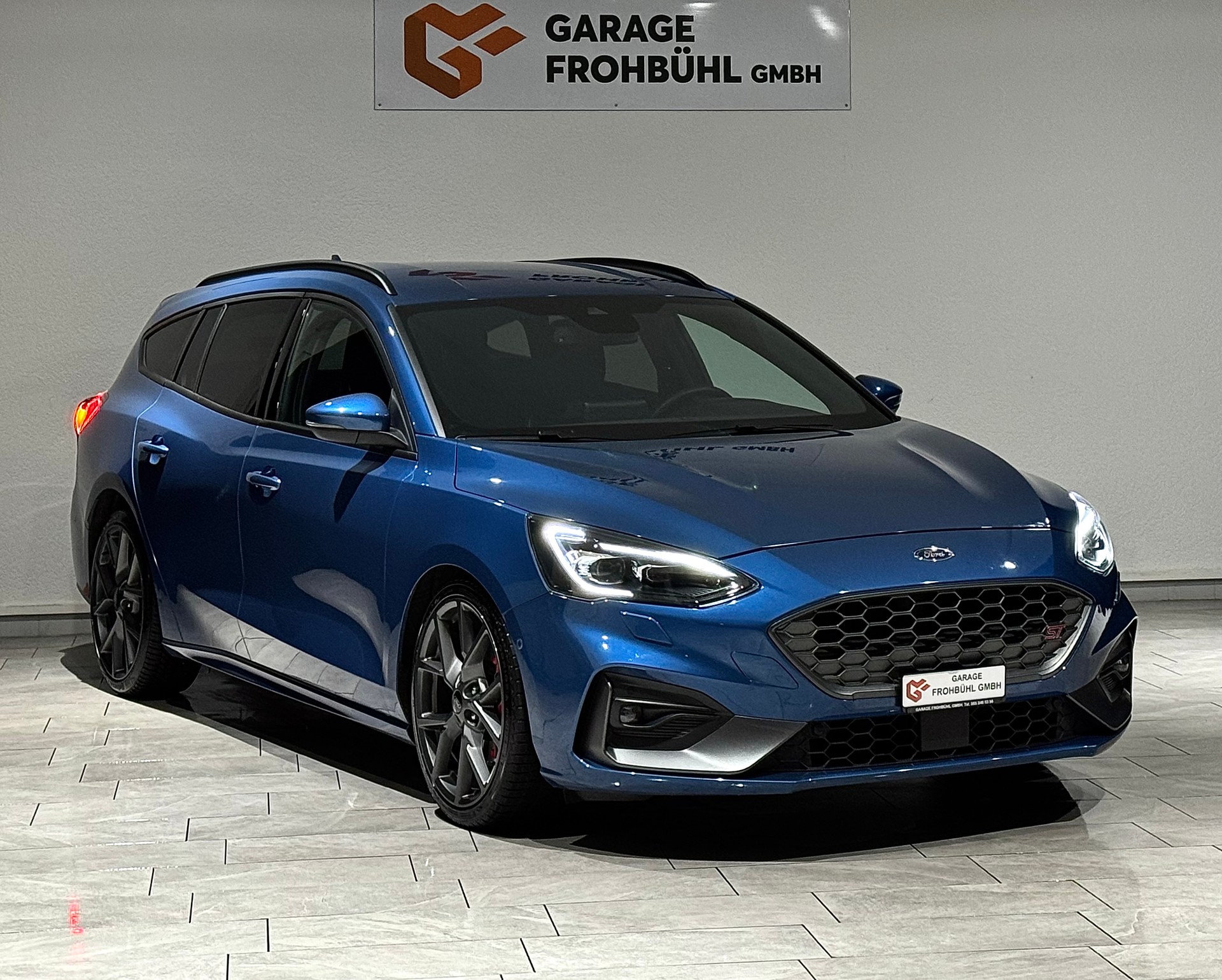 FORD Focus ST 2.0 ST Performance | 1.Hand | CH |-showroom-element-1