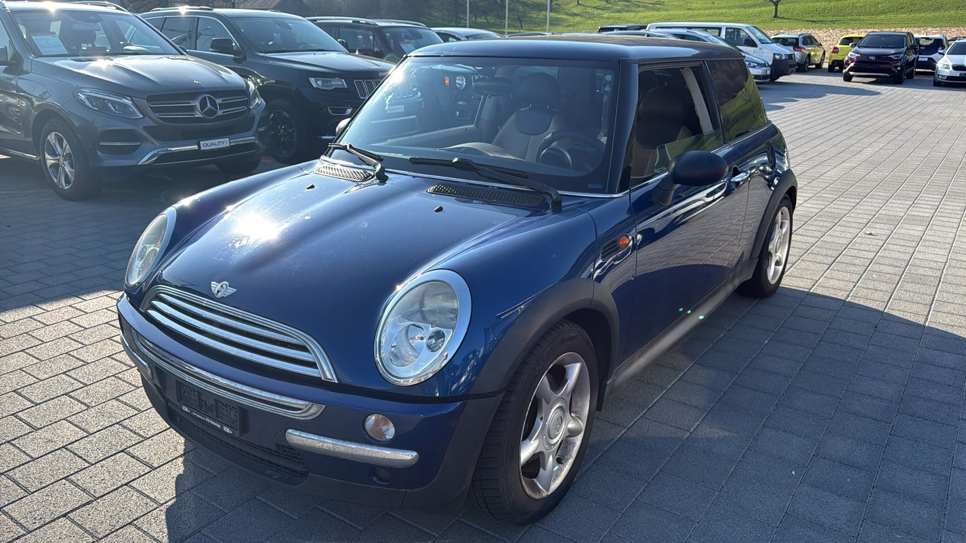 MINI One D-showroom-element-3