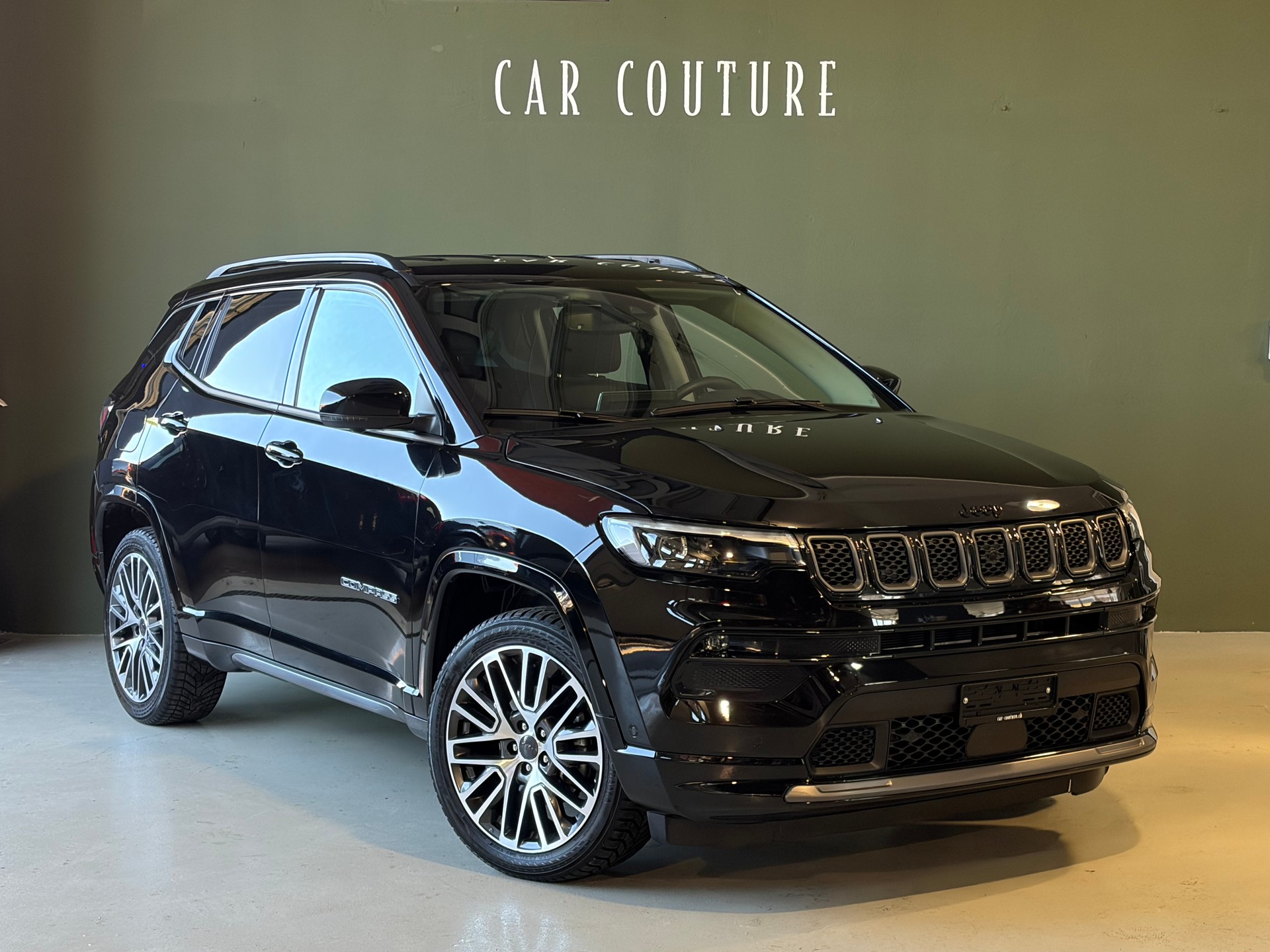 JEEP Compass 4x2 1.5 T MHEV Summit * CH-Fahrzeug *-image-1
