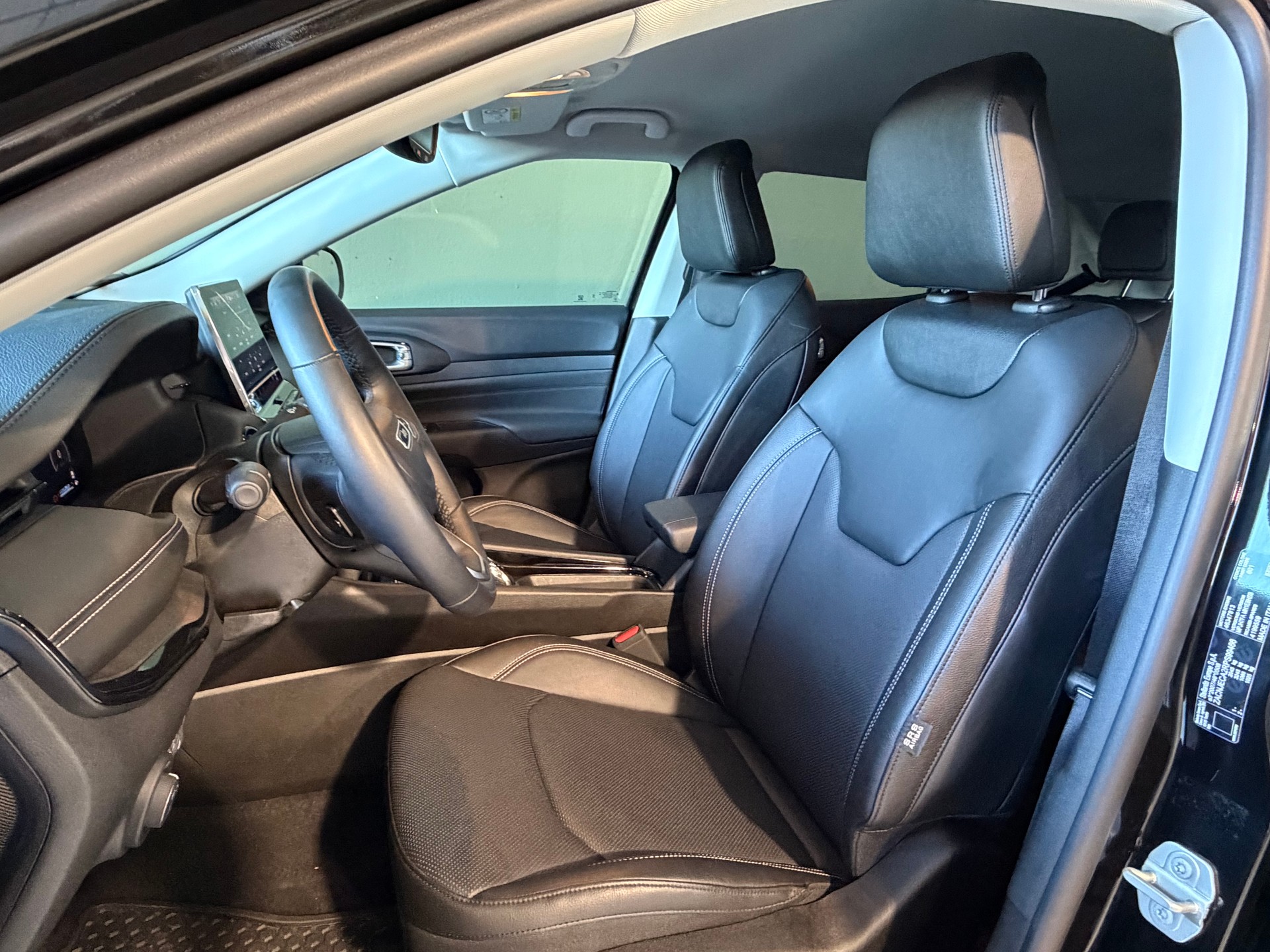 JEEP Compass 4x2 1.5 T MHEV Summit * CH-Fahrzeug *-image-5