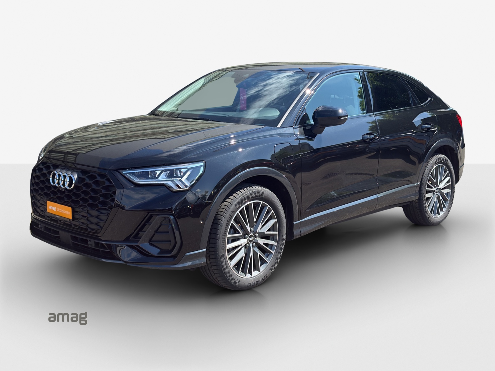 AUDI Q3 Sportback 45 TFSI e Attraction S-tronic-image-0