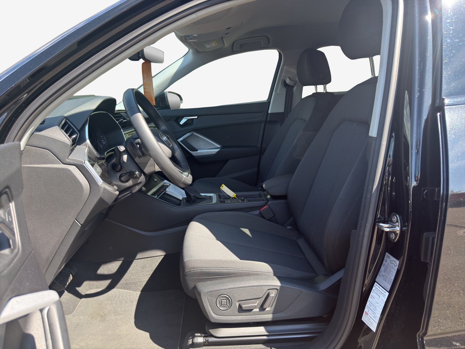 AUDI Q3 Sportback 45 TFSI e Attraction S-tronic-image-7