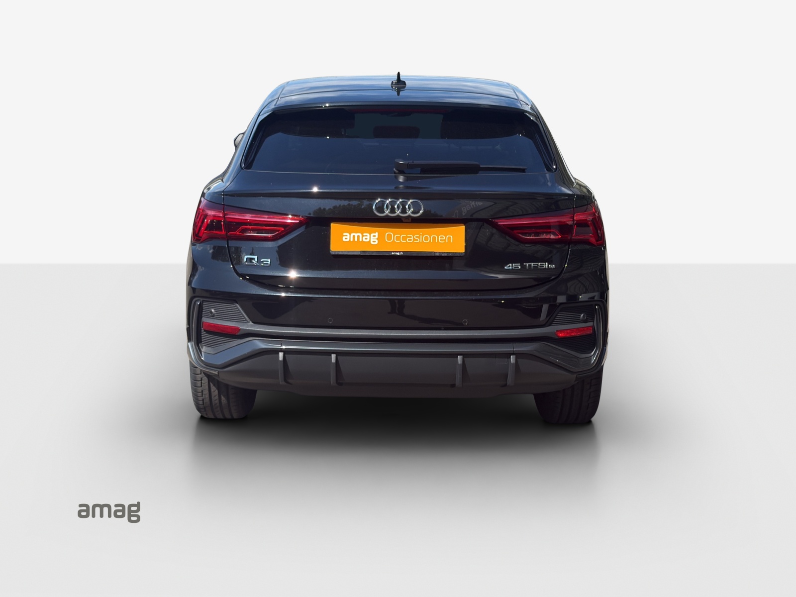 AUDI Q3 Sportback 45 TFSI e Attraction S-tronic-image-3